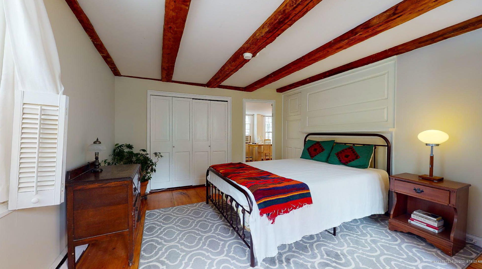 267 Foreside Rd, Portland ME  04105-1729 exterior