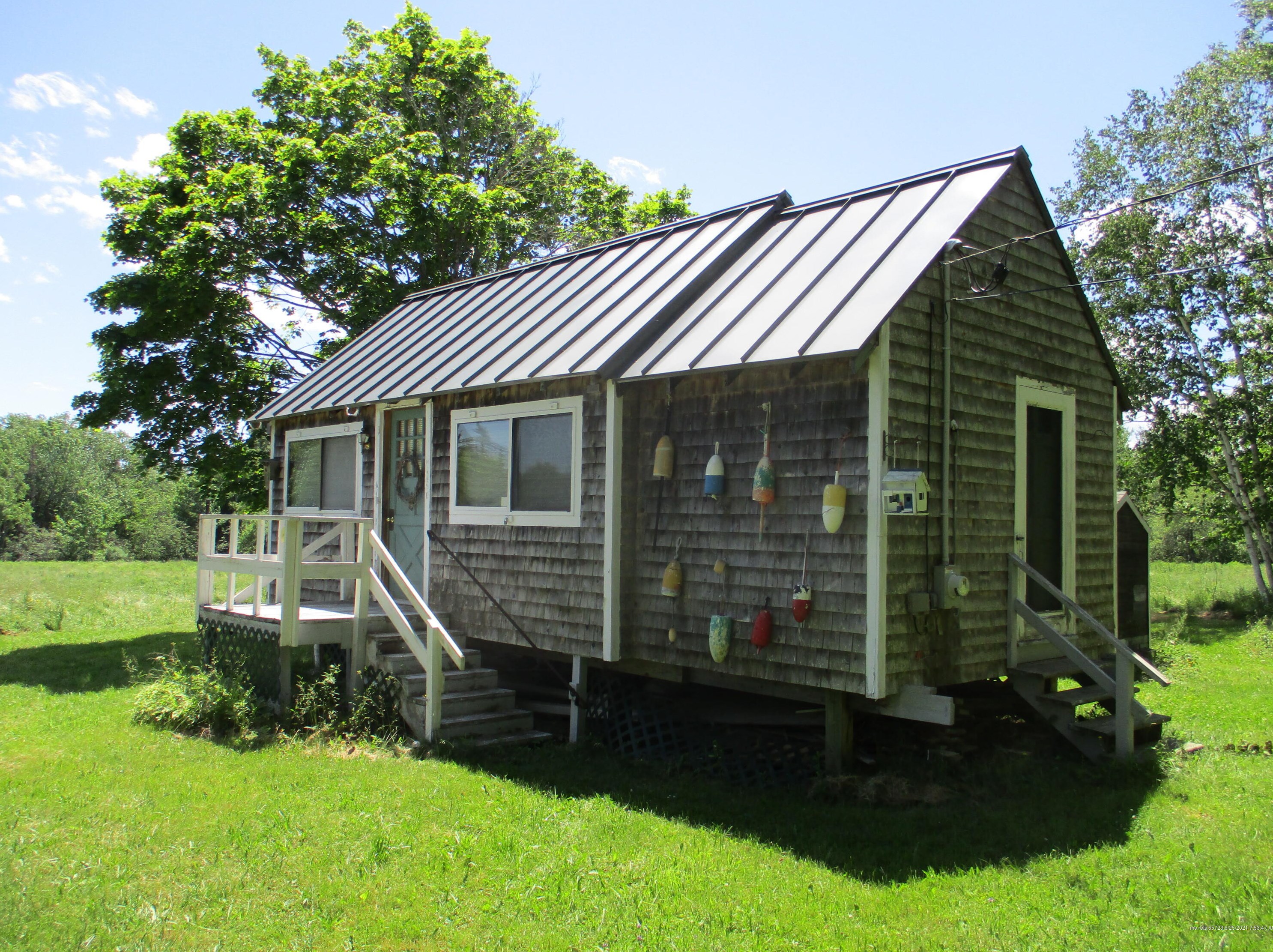237 Bayside W, Owls Head, ME 04854
