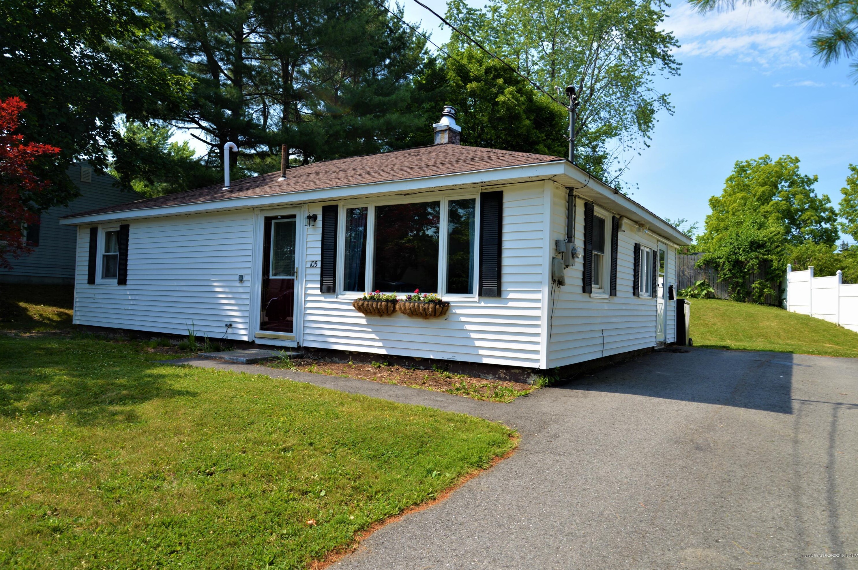 105 Falvey St, Bangor, ME 04401 exterior