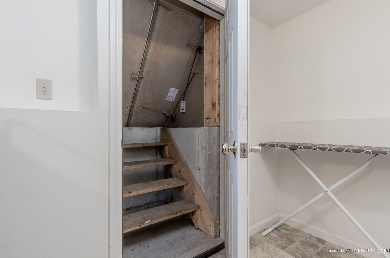 12 Garden Ln, Windham ME  04062-5047 exterior