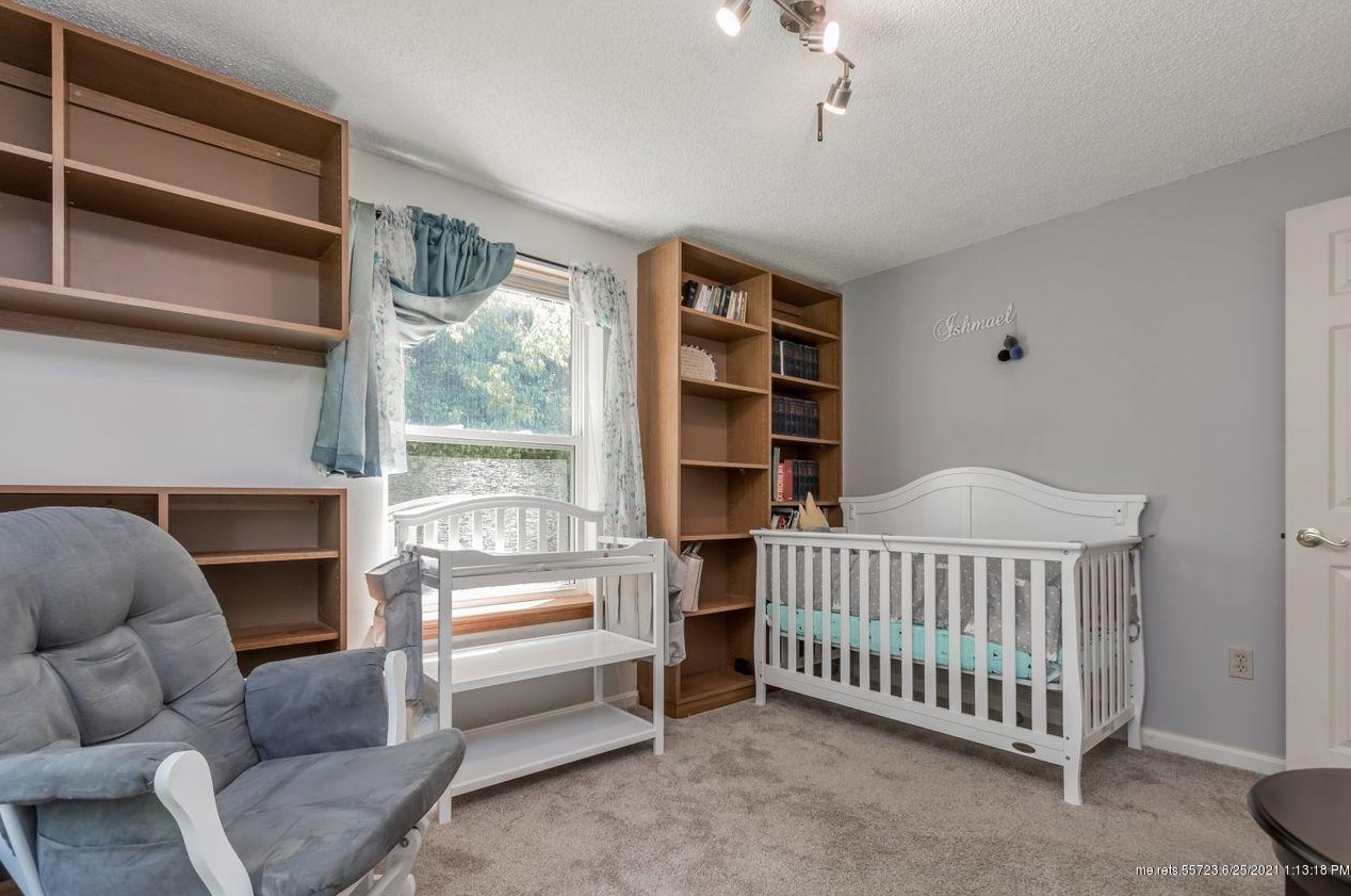 12 Garden Ln, Windham ME  04062-5047 exterior