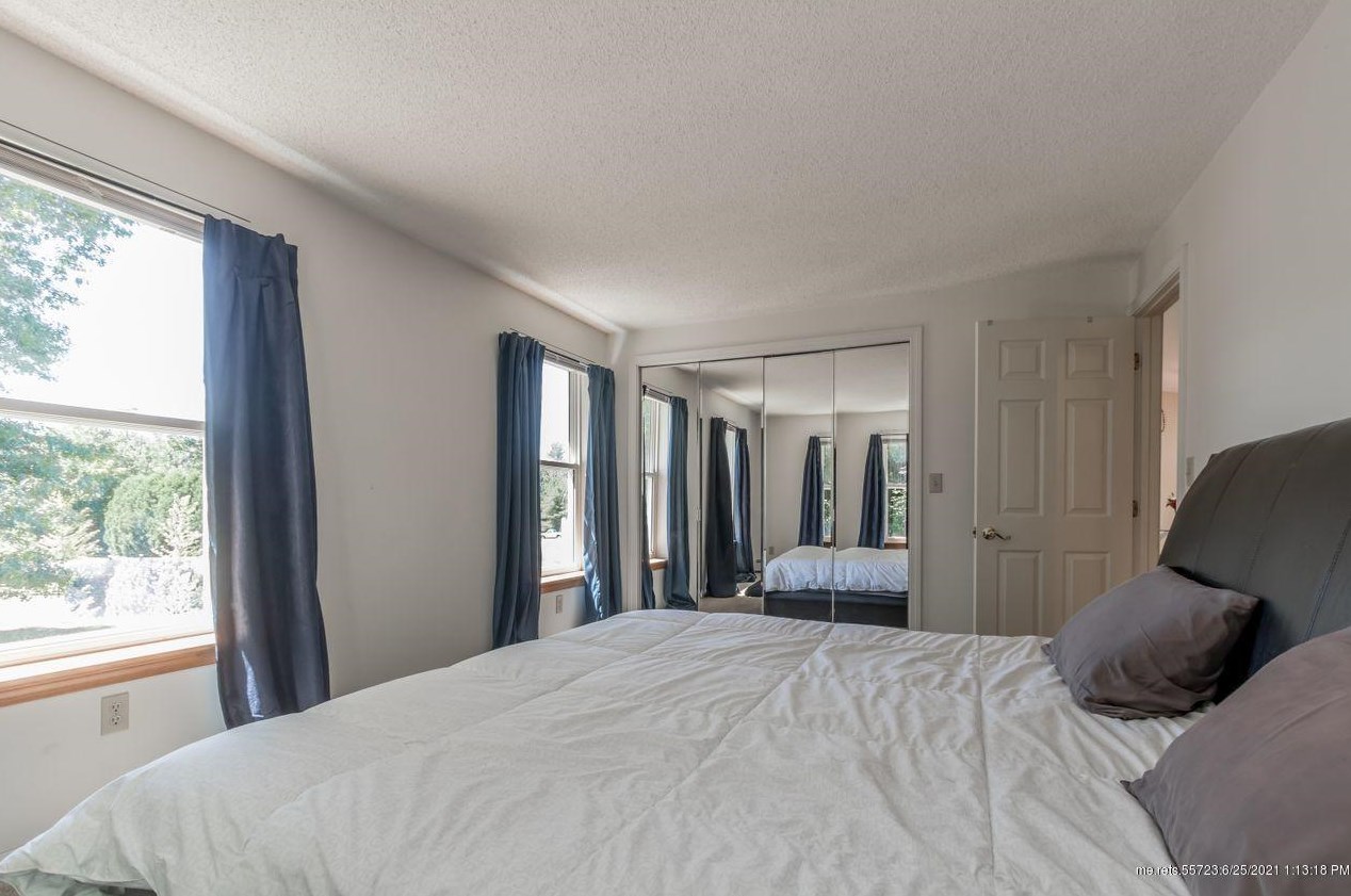 12 Garden Ln, Windham ME  04062-5047 exterior