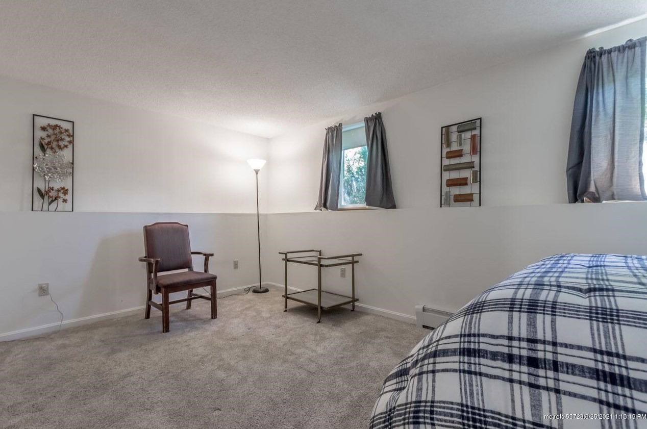 12 Garden Ln, Windham ME  04062-5047 exterior