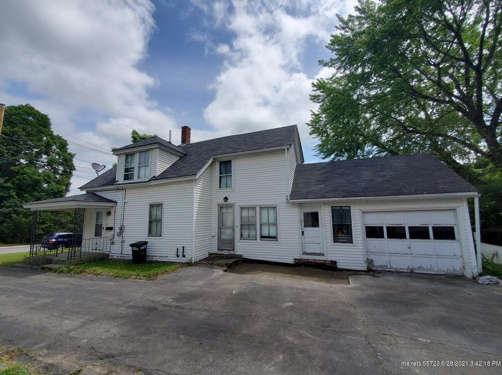 99 Mill St, Orono, ME 04473