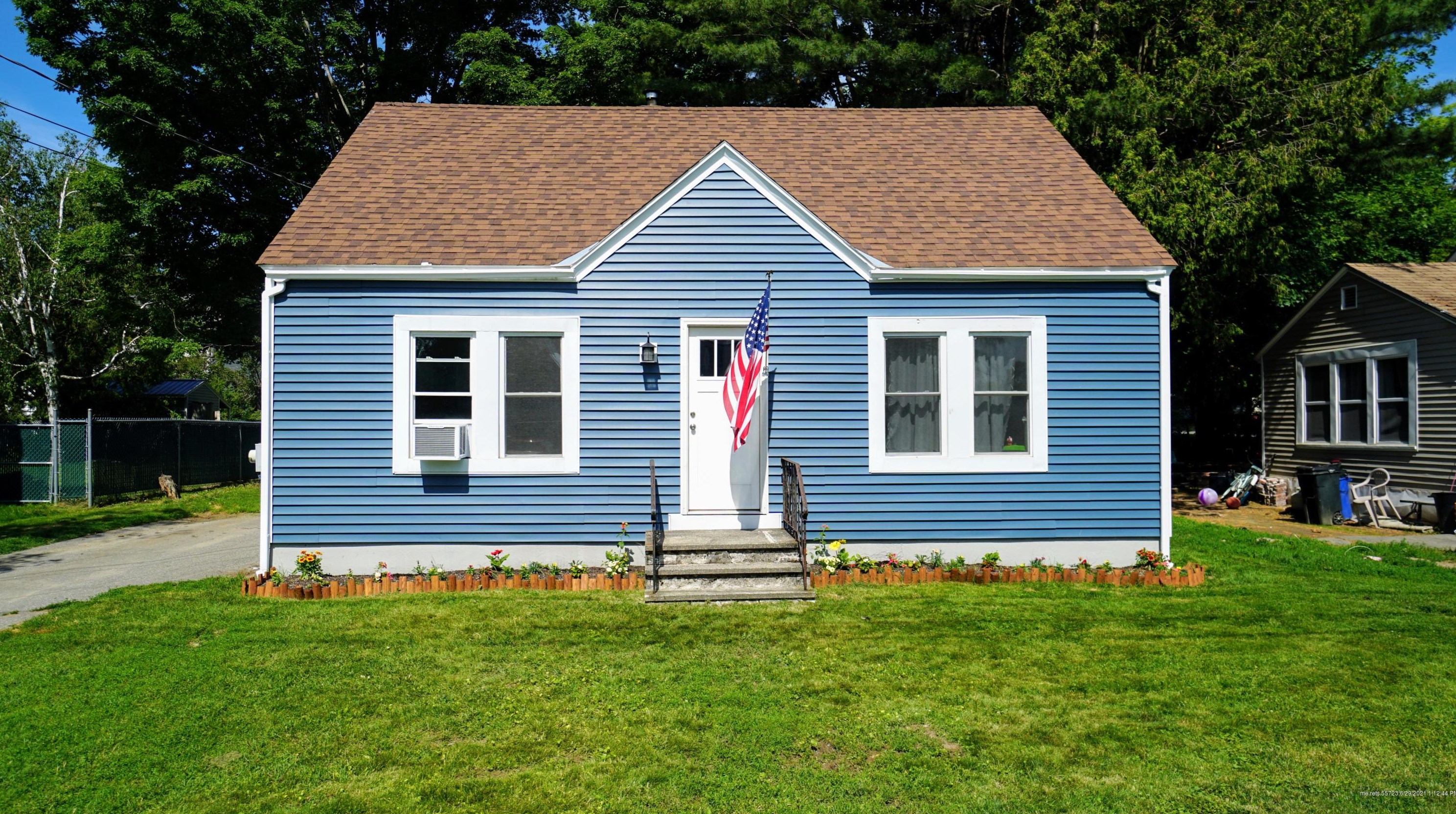 12 Broad St, Waterville, ME 04901