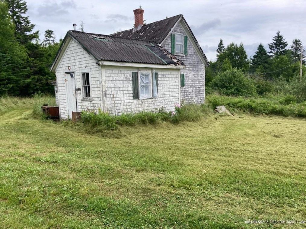 383 S Lubec Rd, Trescott Township, ME 04652