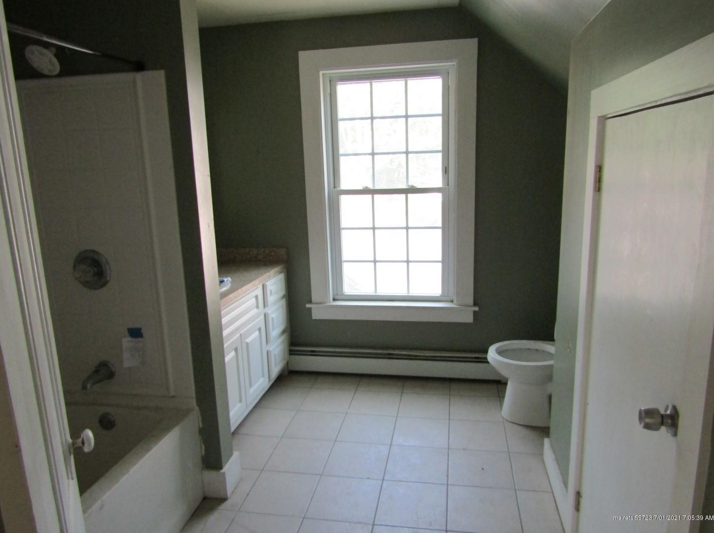 27 Park St, Lisbon, ME 04250