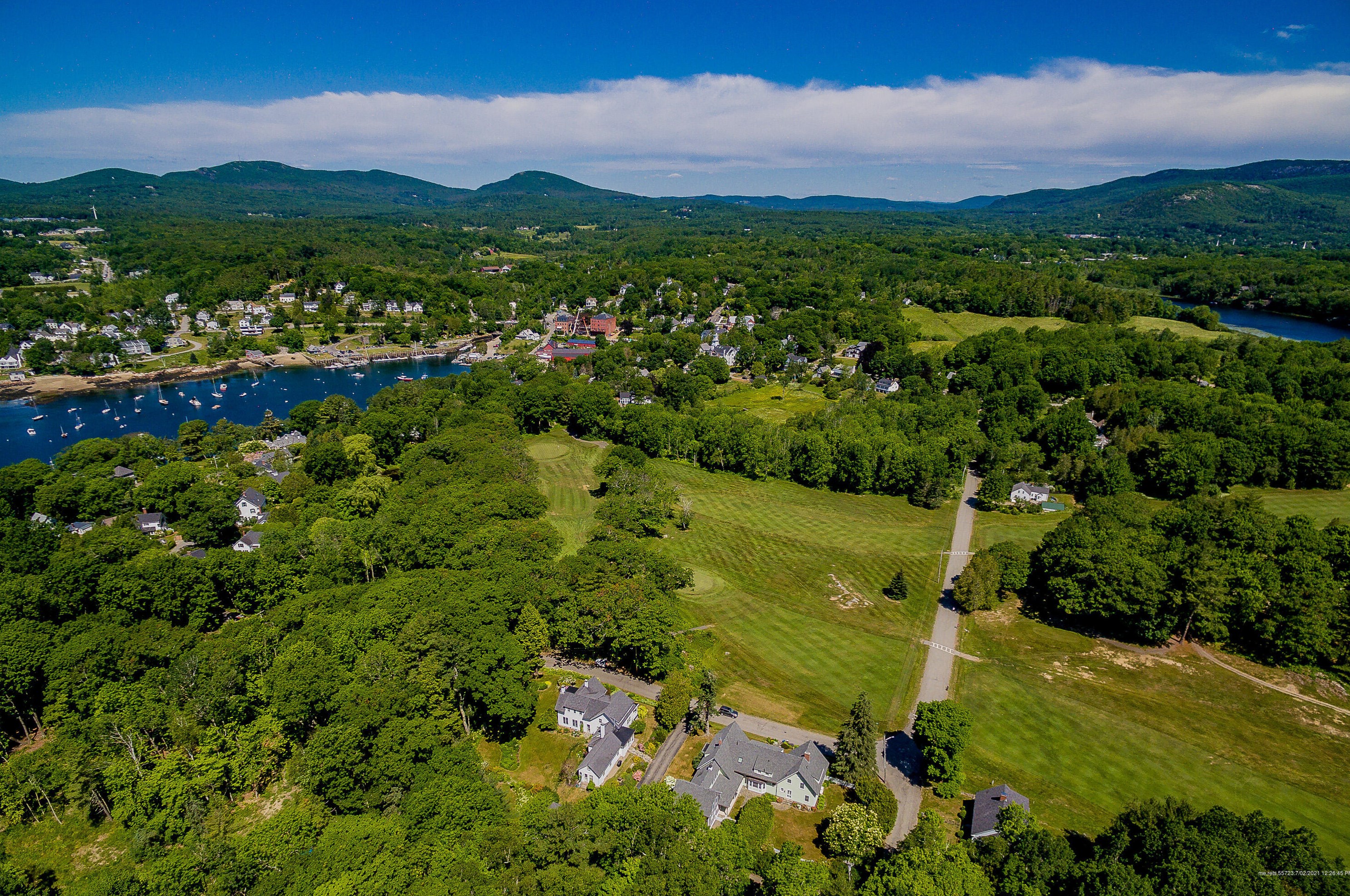 4 Spear St, Rockport ME 04856-6122 exterior