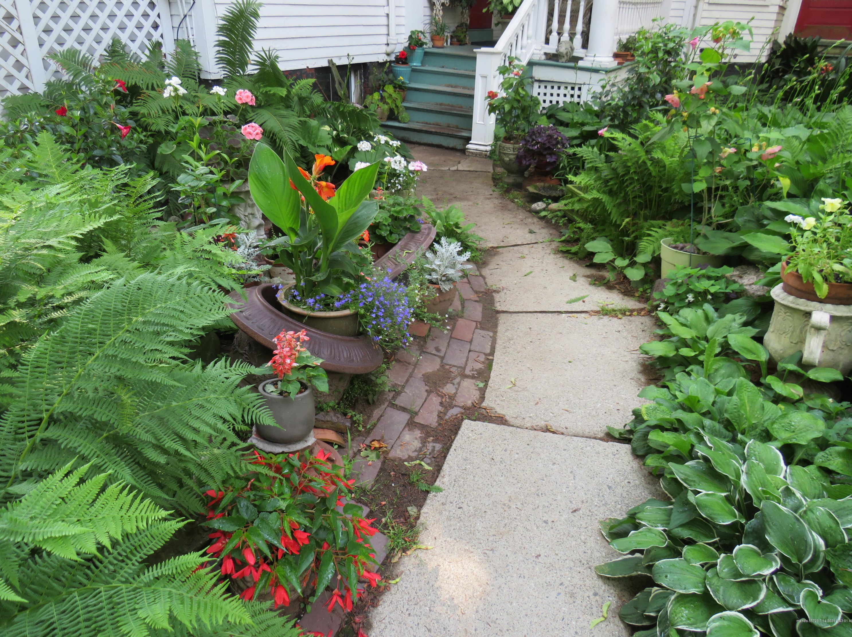 67 Highland St, Portland ME  04103-3007 exterior