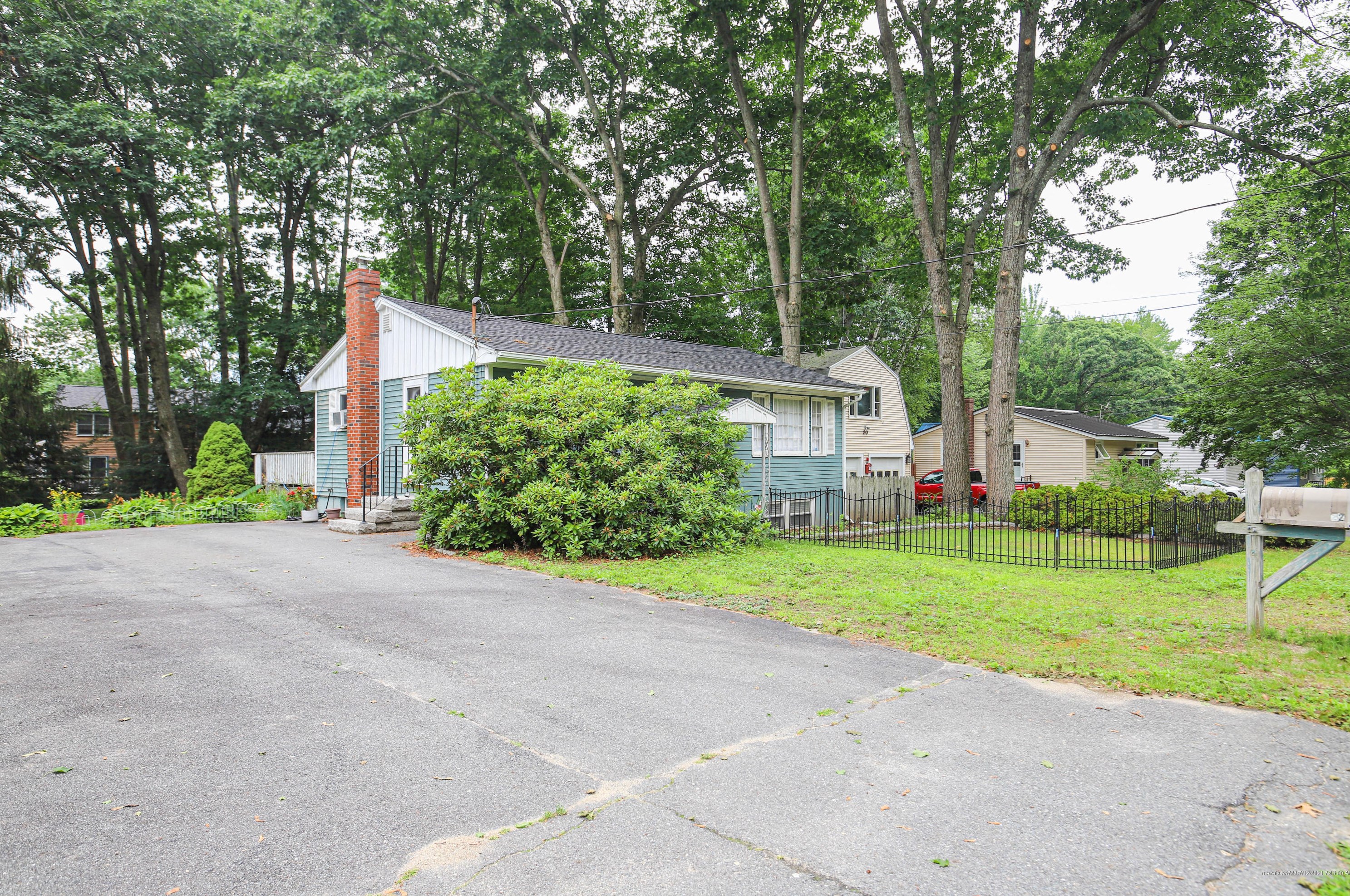 22 Stroudwater Pl, Westbrook ME  04092-4044 exterior