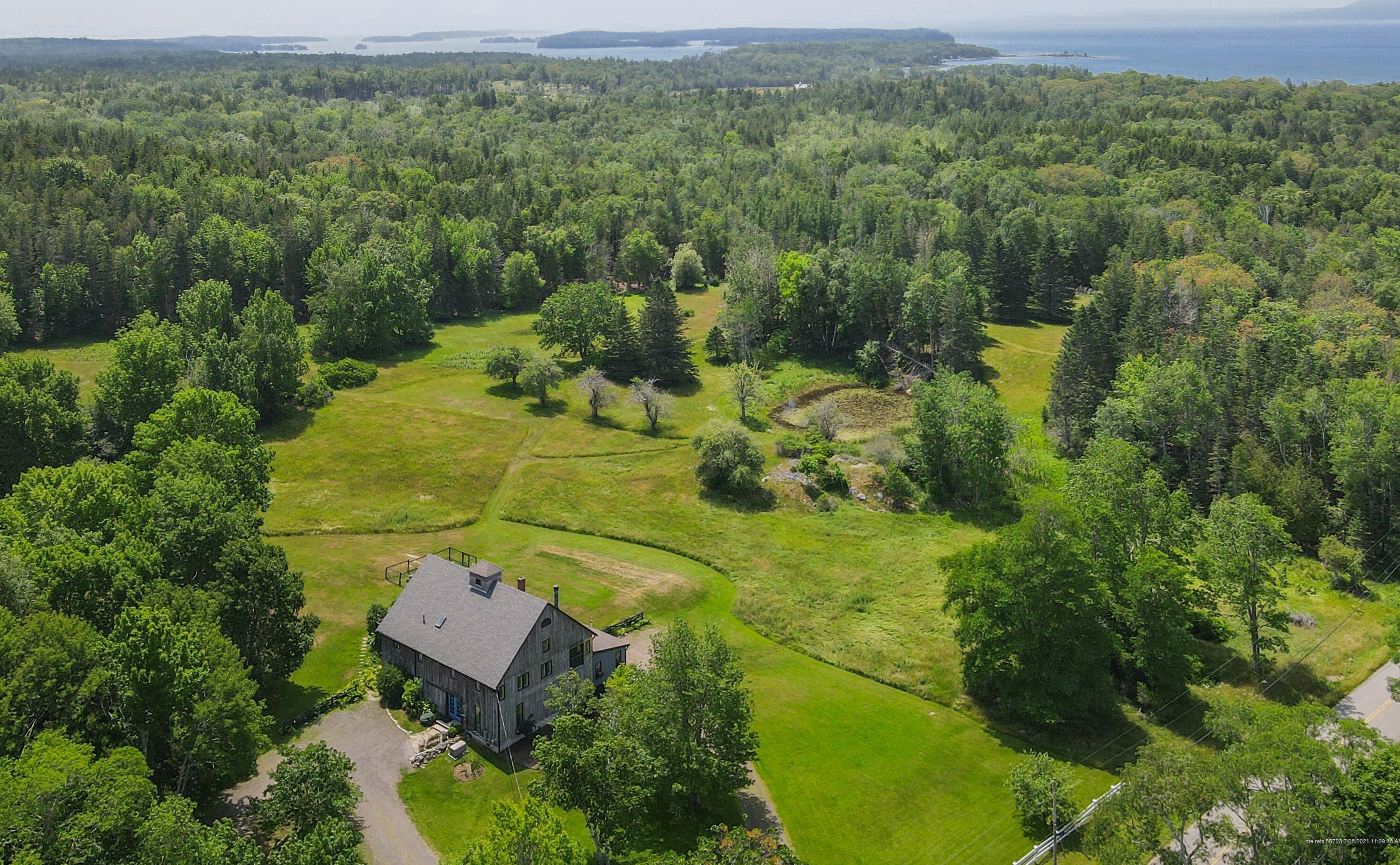 270 Bay Rd, Islesboro, ME 04848-4709