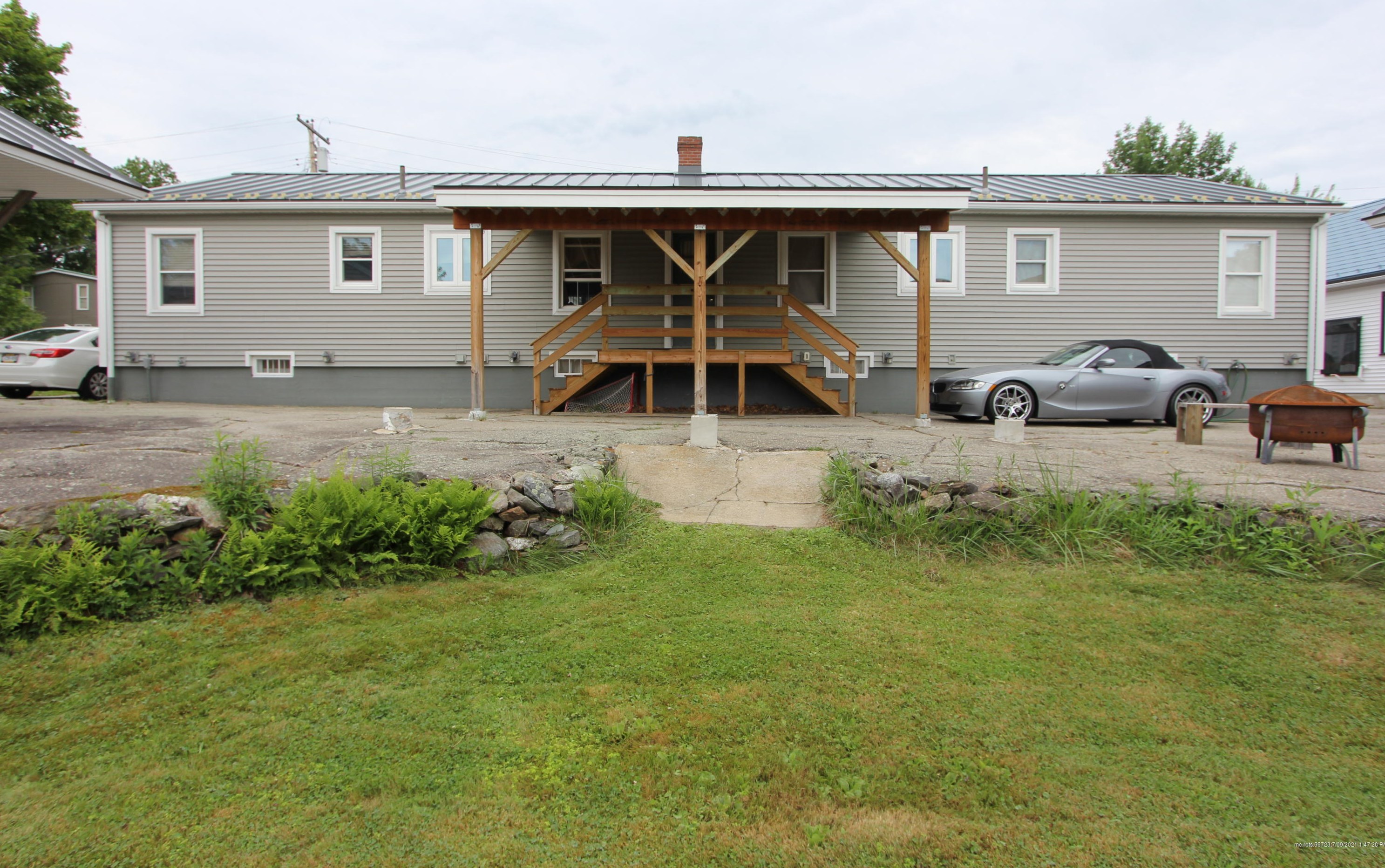 18-20 Ridgewood Ave, Lewiston, ME 04240