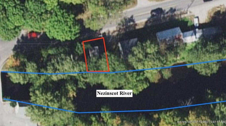 9 Morrill St, Sumner, ME 04220