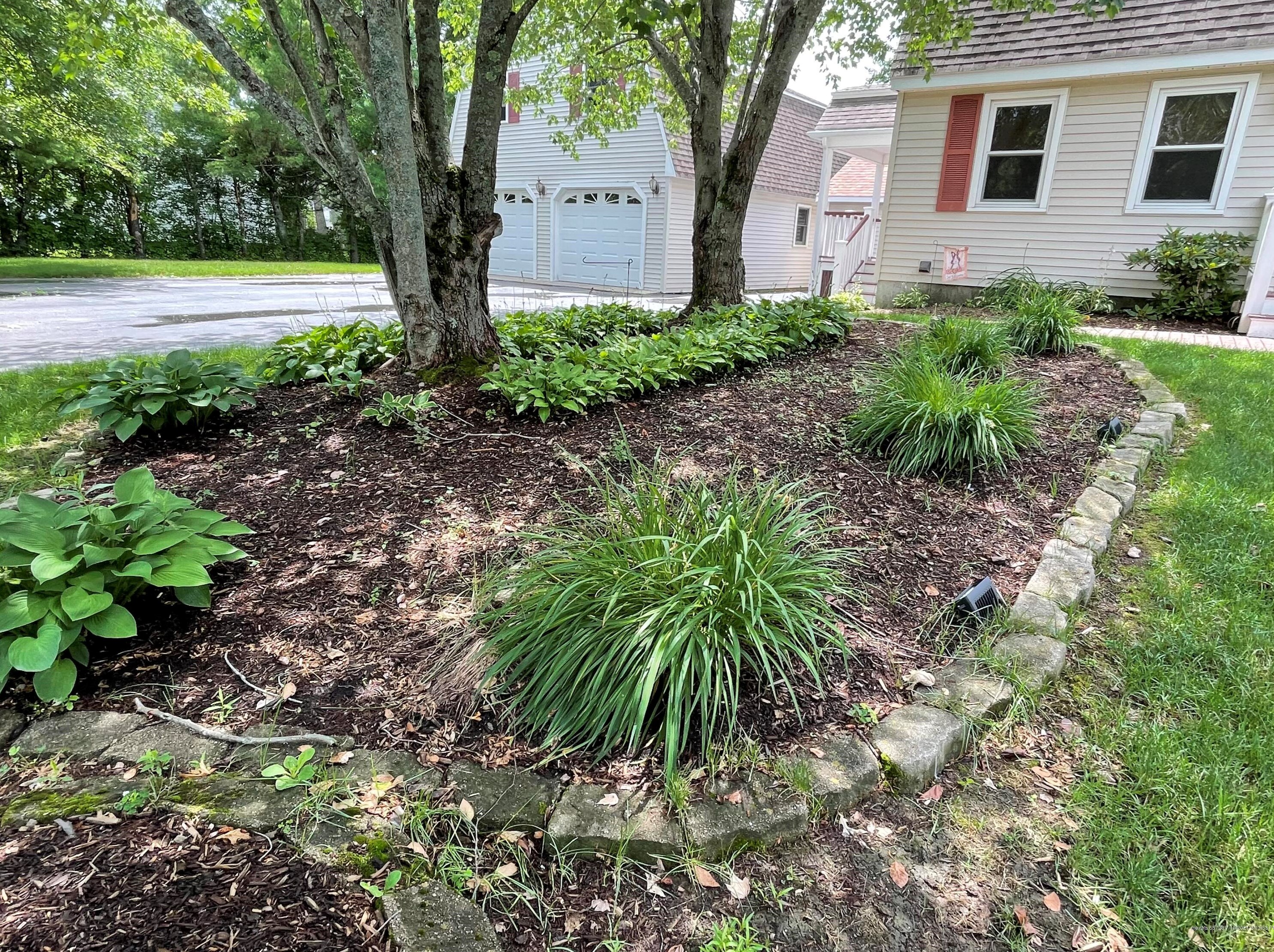 212 Prospect St, Westbrook ME  04092-2648 exterior