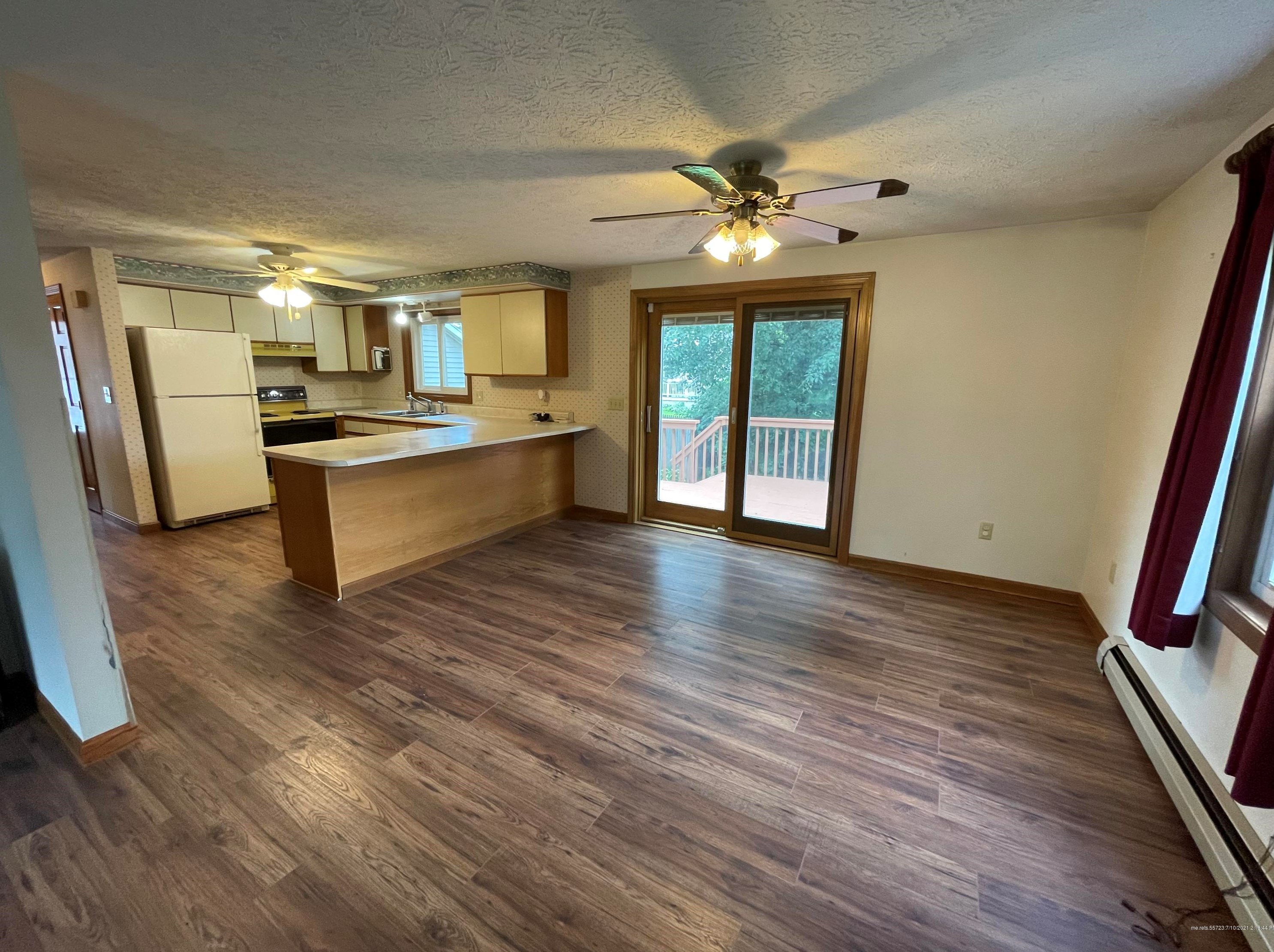 212 Prospect St, Westbrook ME  04092-2648 exterior