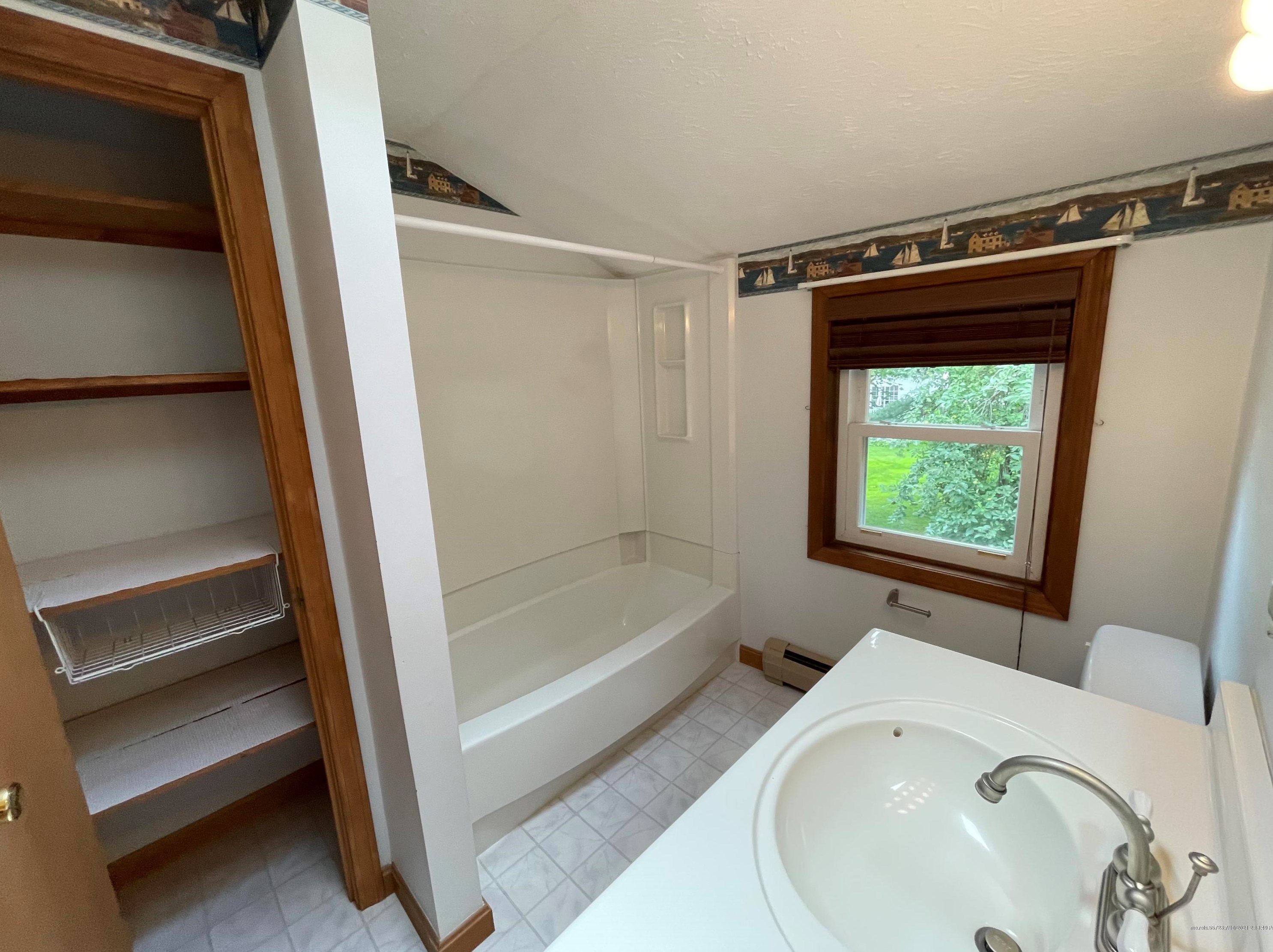 212 Prospect St, Westbrook ME  04092-2648 exterior