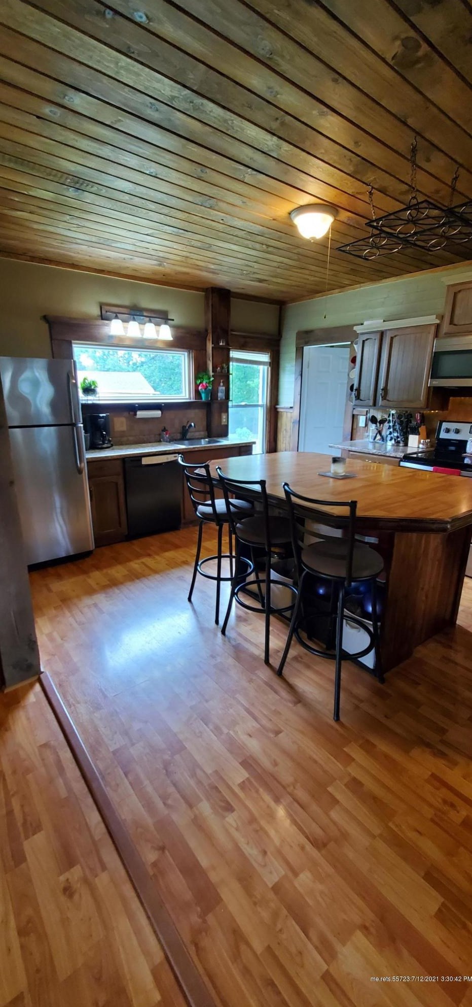 1073 Main St, Clinton ME  04927-3104 exterior