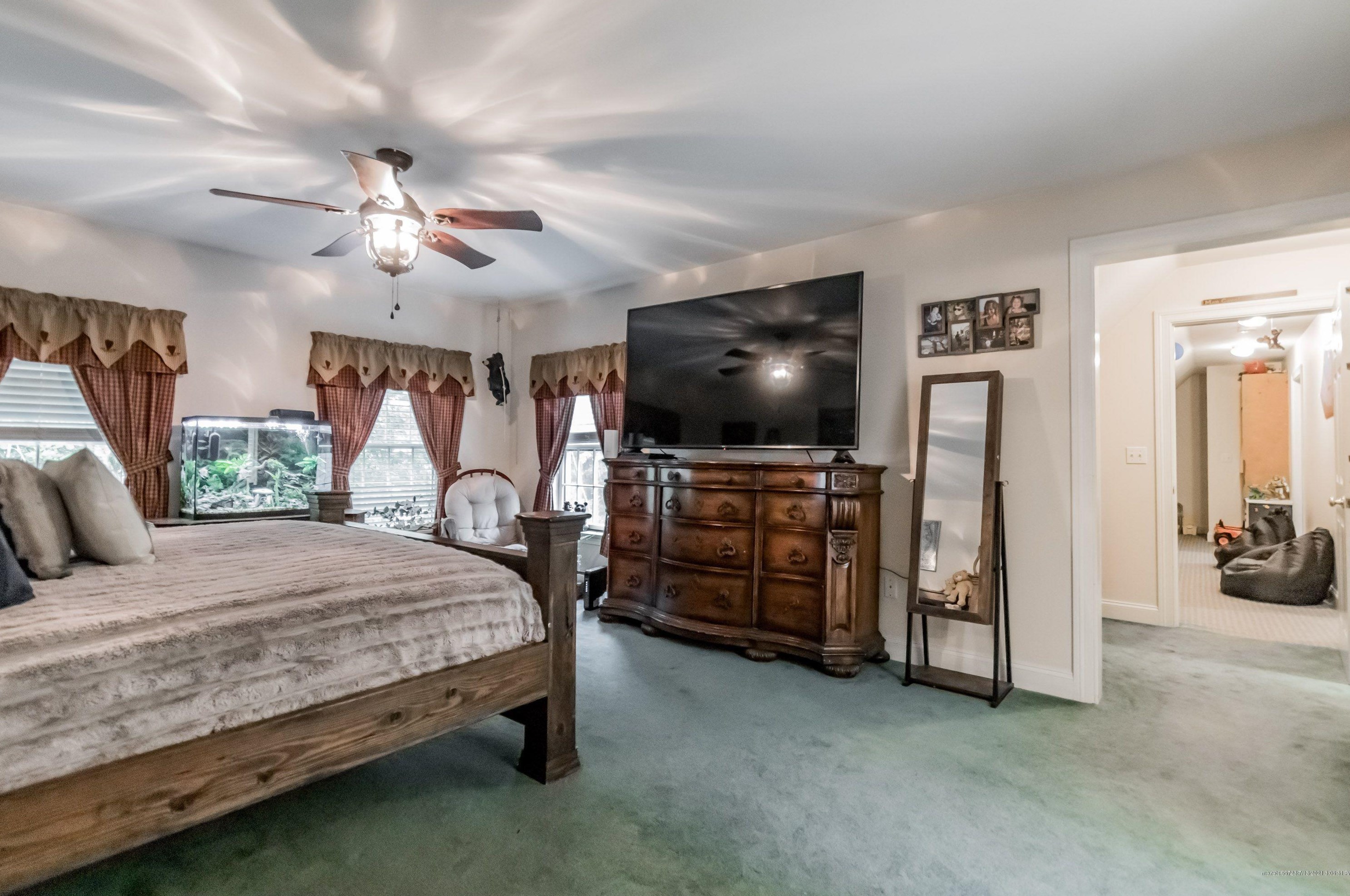 16 Heritage Ln, Windham ME  04062-4982 exterior