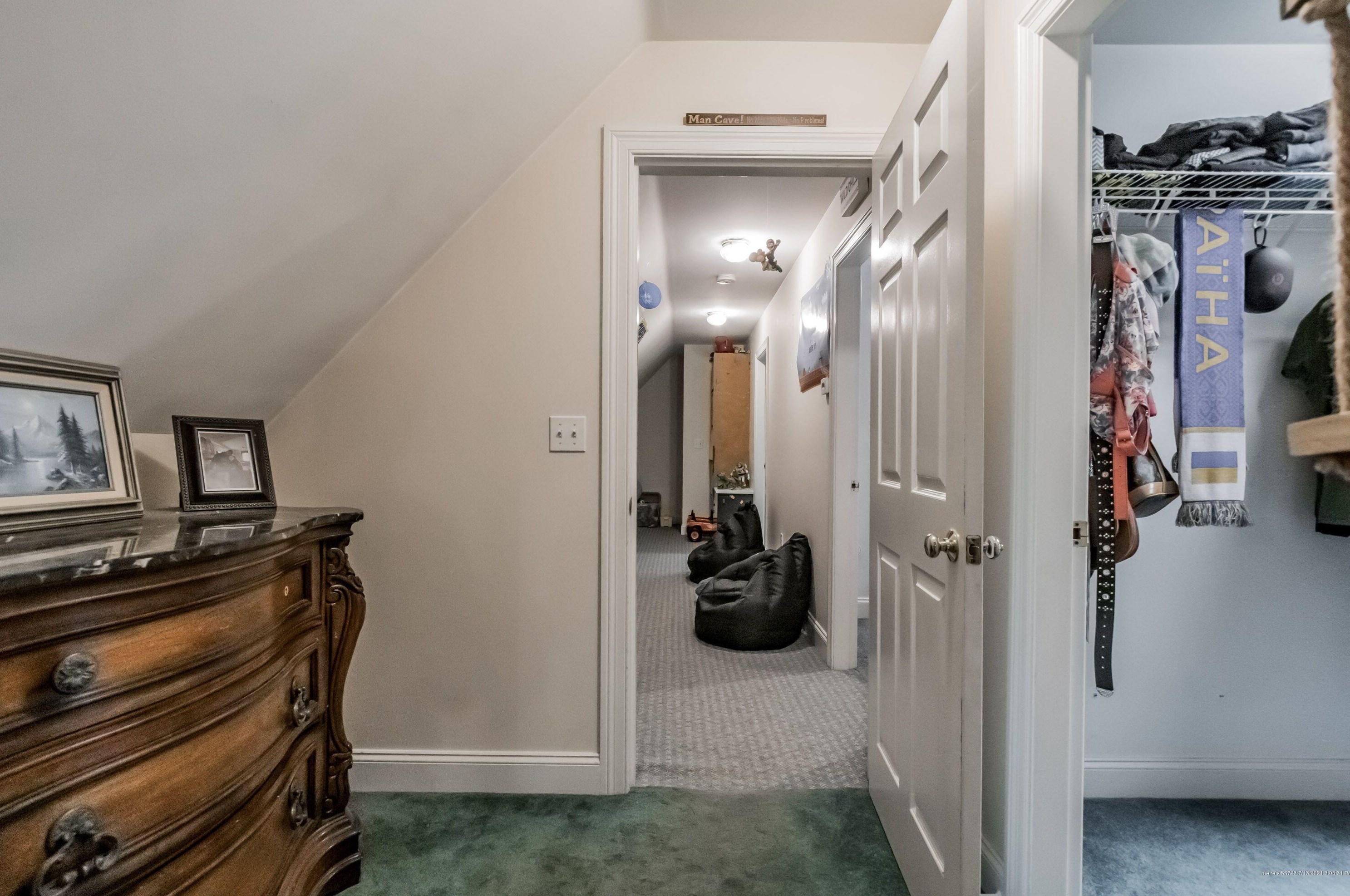 16 Heritage Ln, Windham ME  04062-4982 exterior