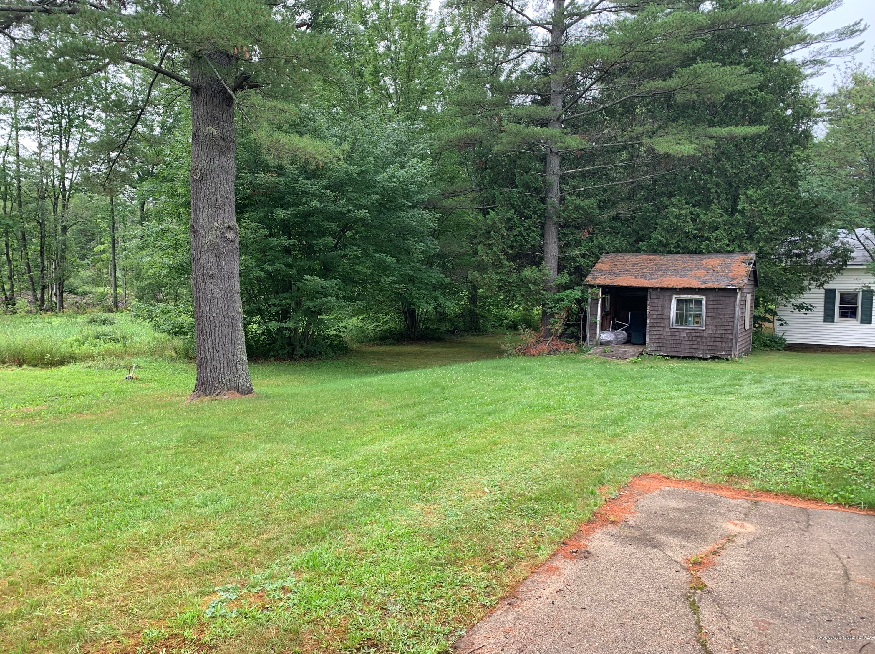 4 Riverside Ln, Bethel, ME 04217
