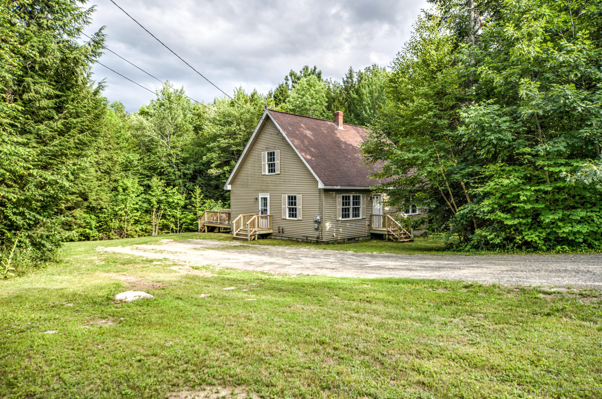 75 Woods Rd, Pittston, ME 04345