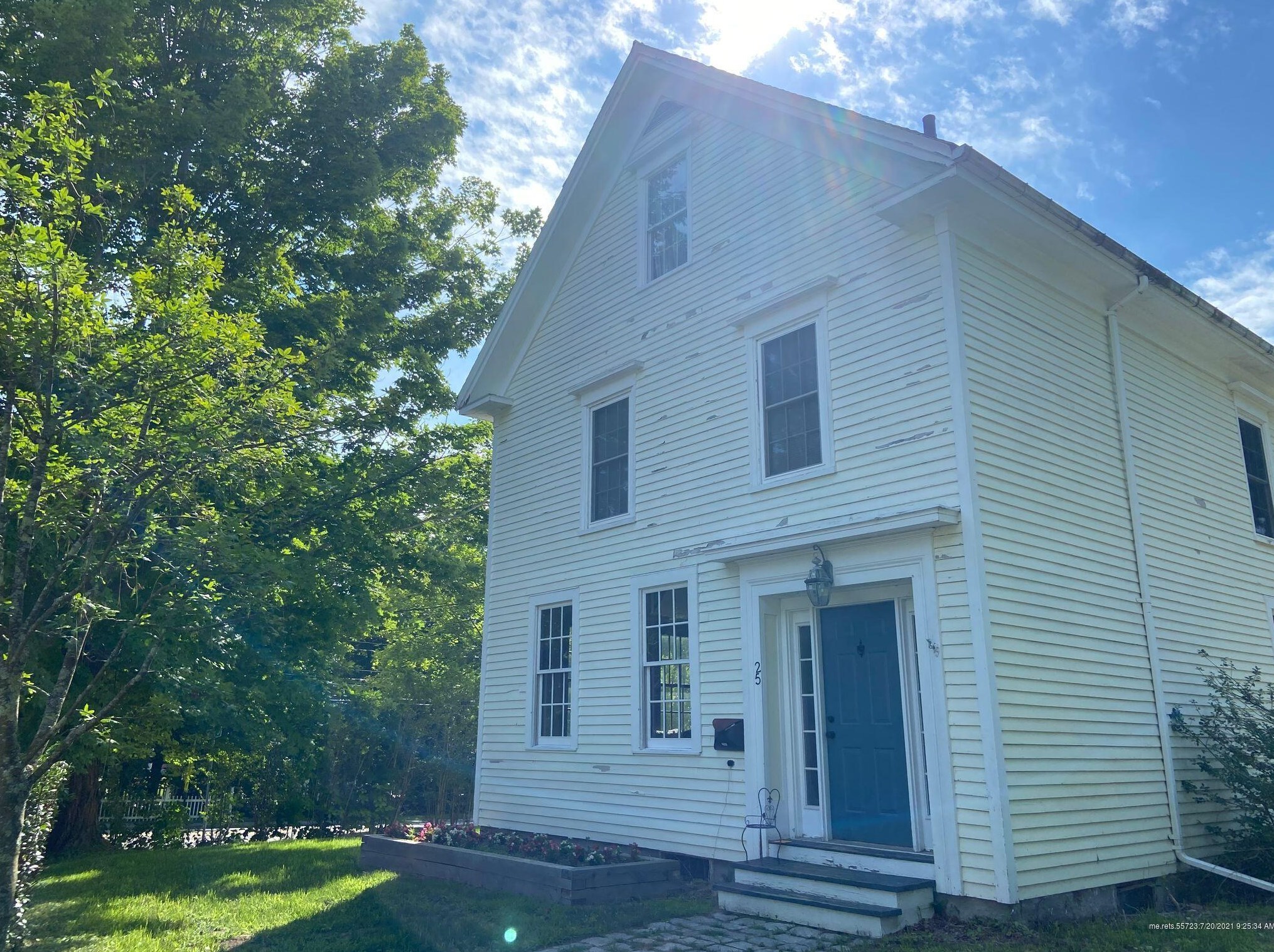 25 Spring St, Camden, ME 04843