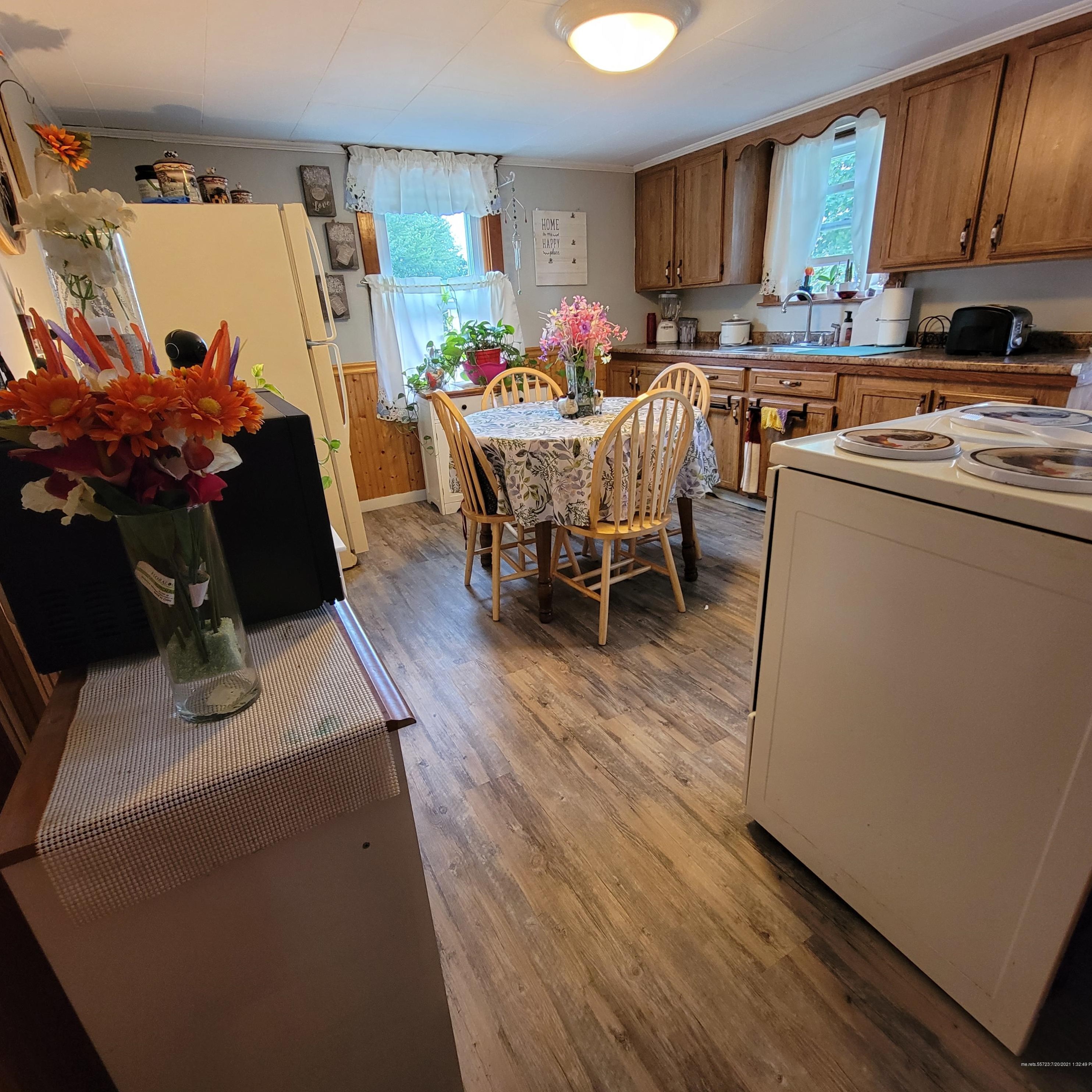 34 Coburn St, Auburn, ME 04210 exterior