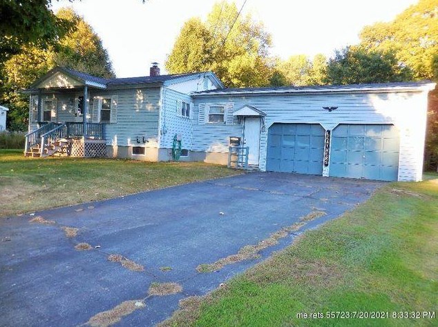 24 Crosby St, Hartland, ME 04943