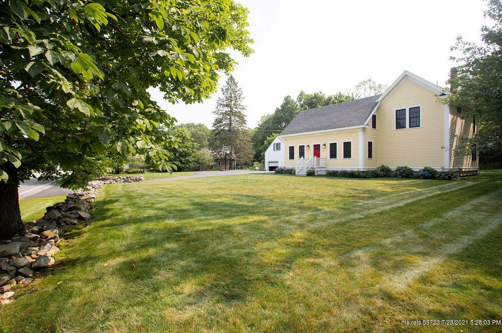 547 Haley Rd, Kittery, ME 03904