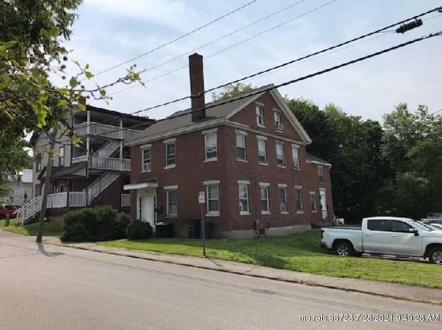 18 Spruce St, Augusta, ME 04330