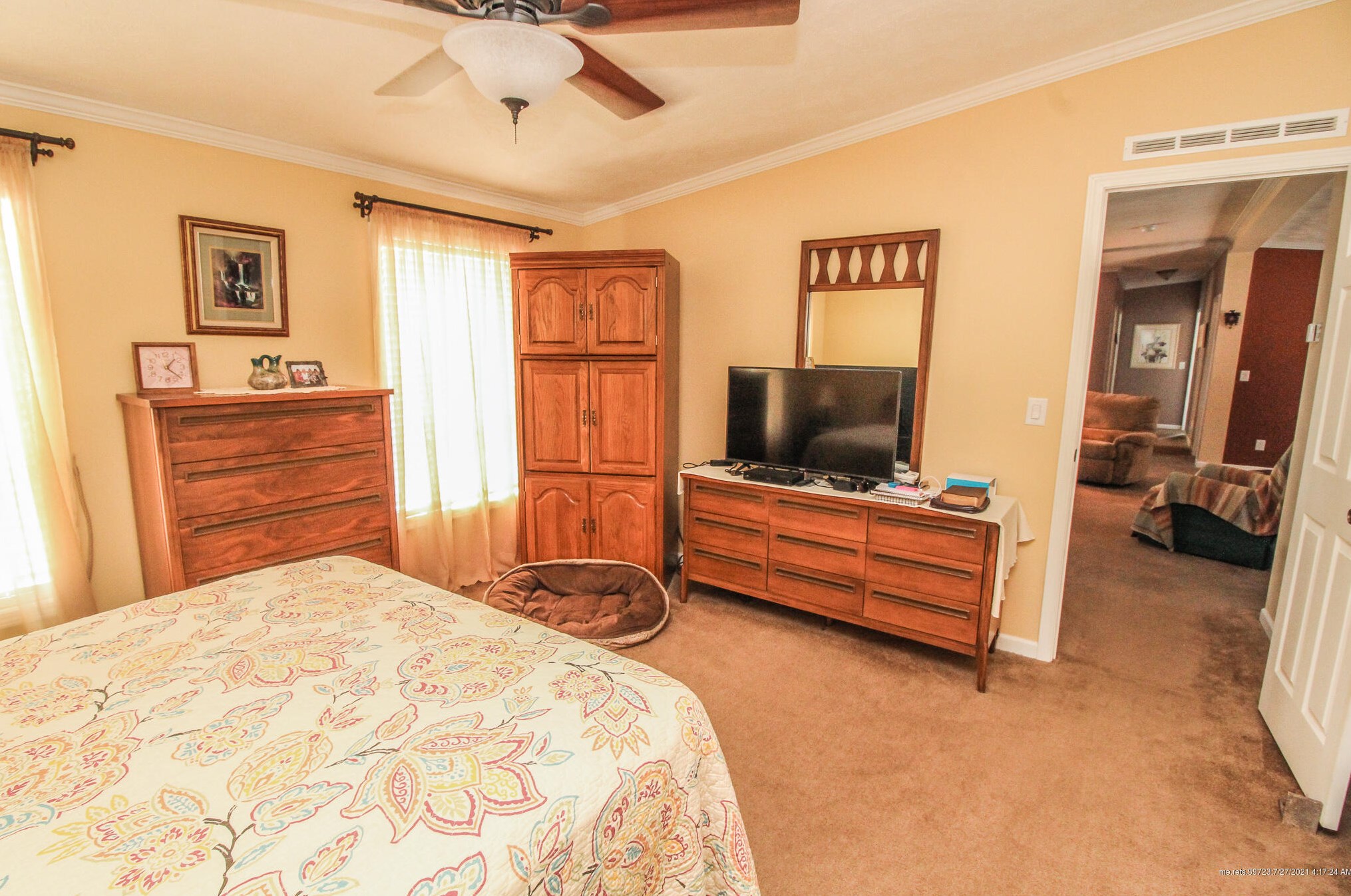 9 Ledge Cir, Bangor ME  04401-2594 exterior