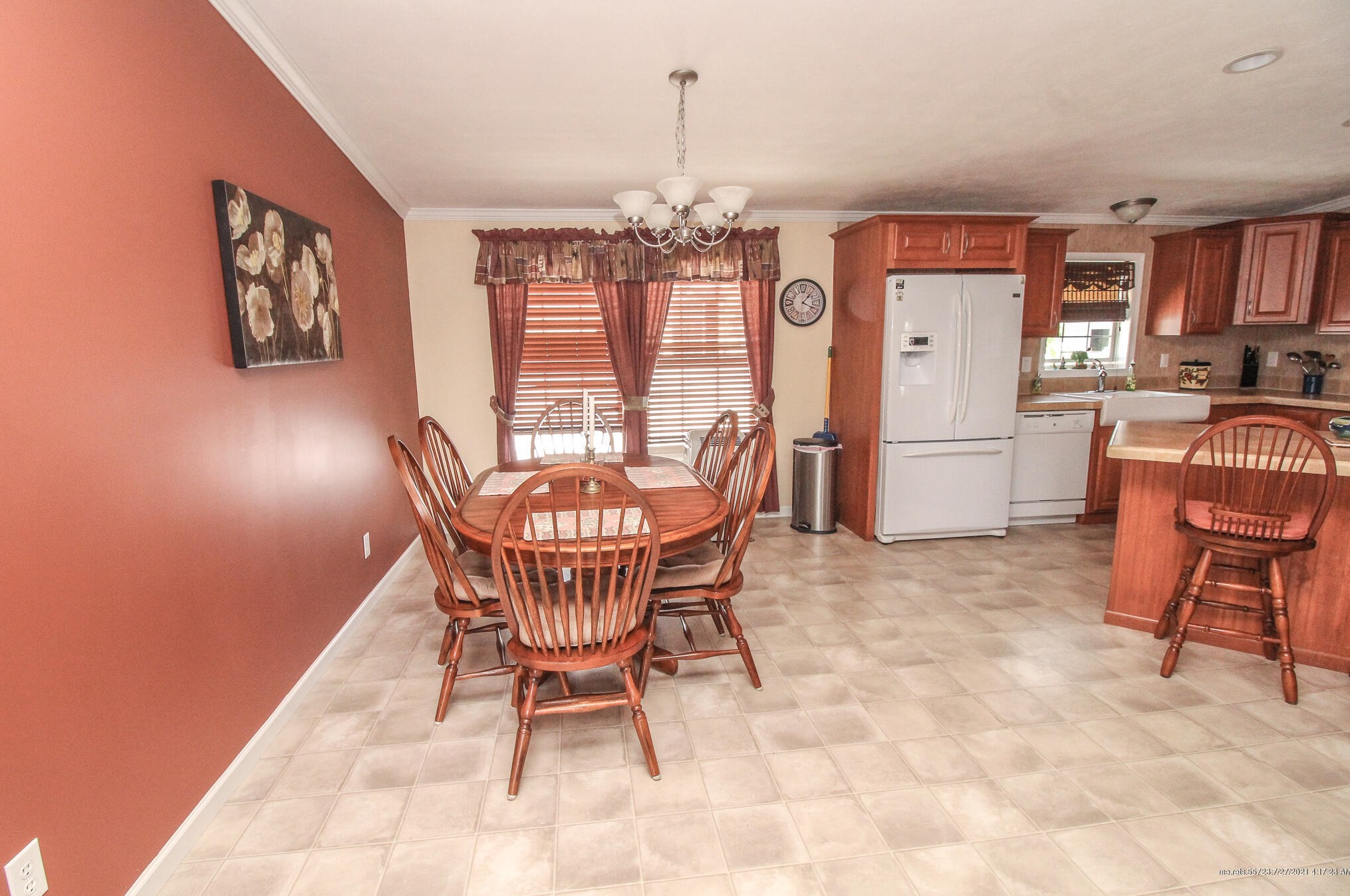 9 Ledge Cir, Bangor ME  04401-2594 exterior