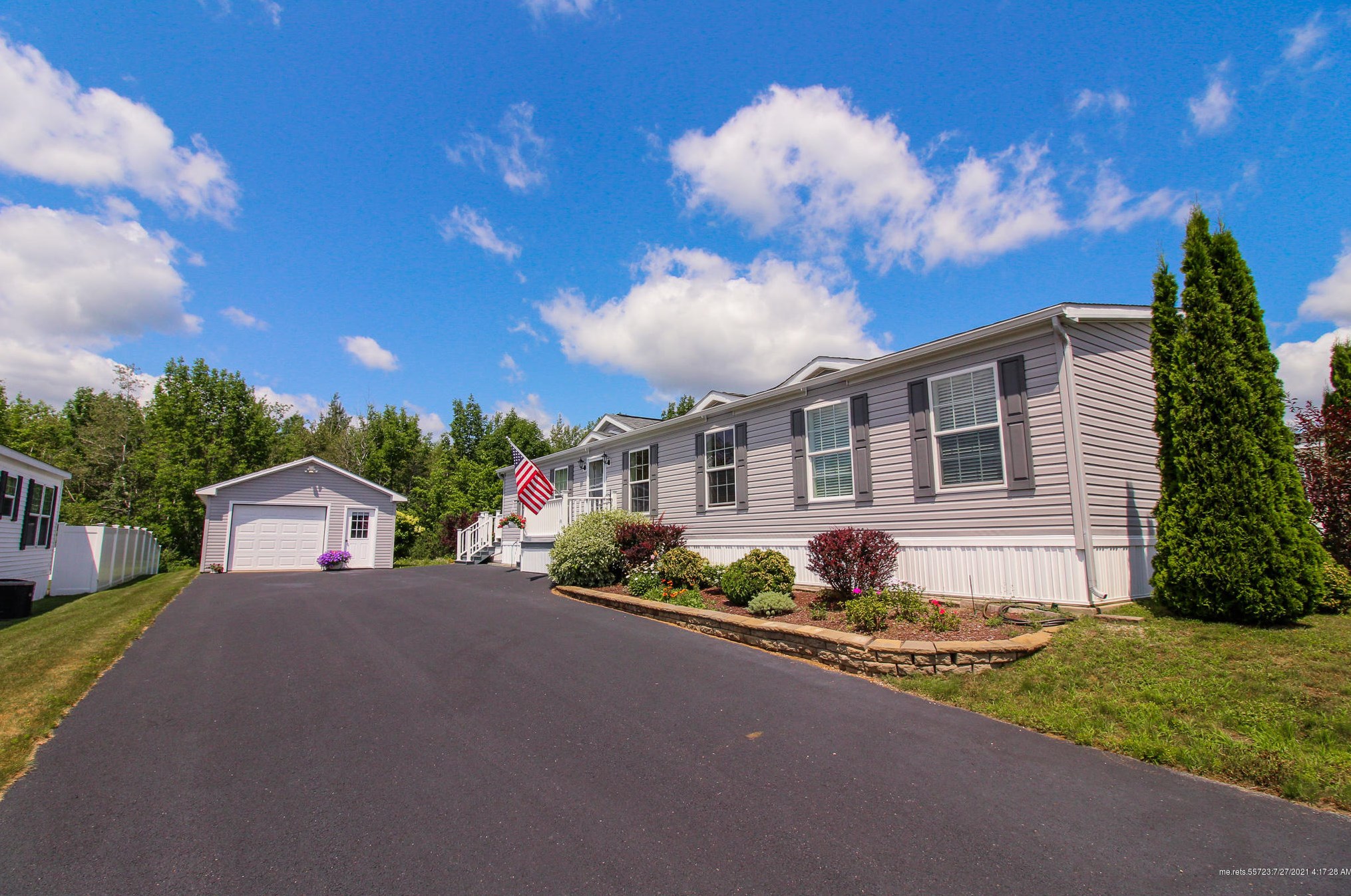 9 Ledge Cir, Bangor ME  04401-2594 exterior