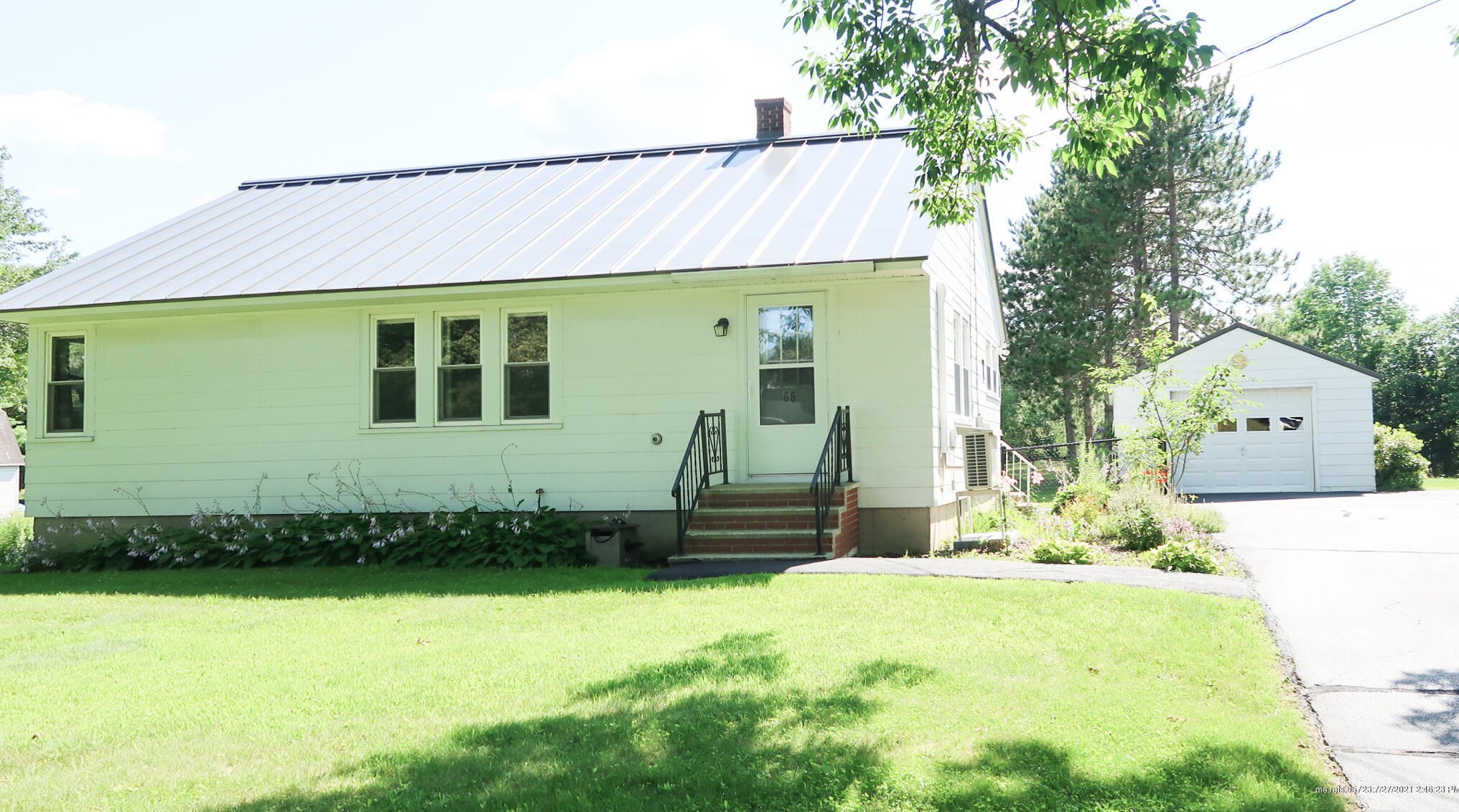 66 Winthrop St, Hallowell, ME 04347