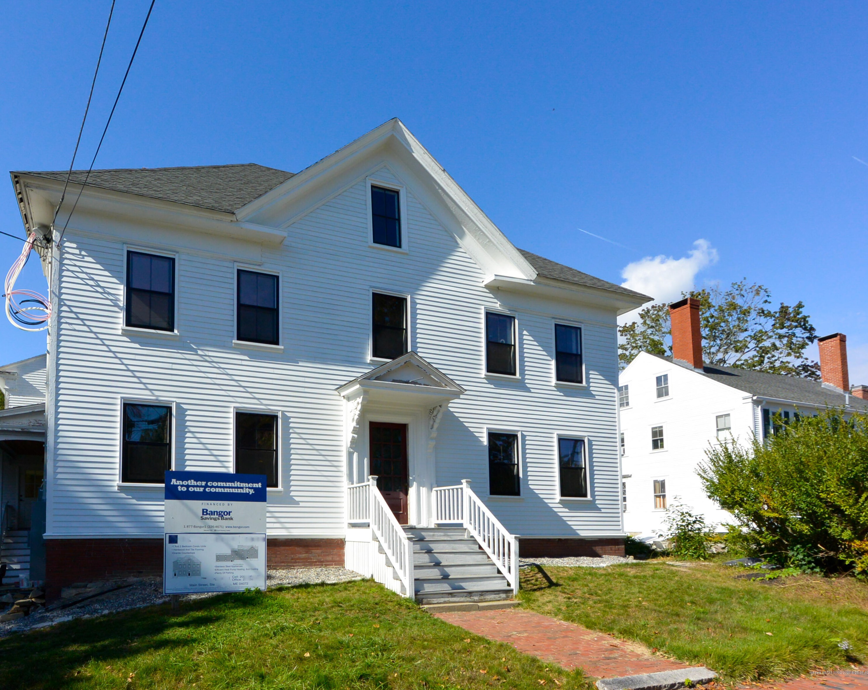 372 Main St, Saco, ME 04072 exterior