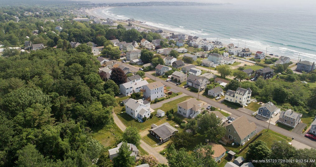 18 Moody Ln, York, ME 03909