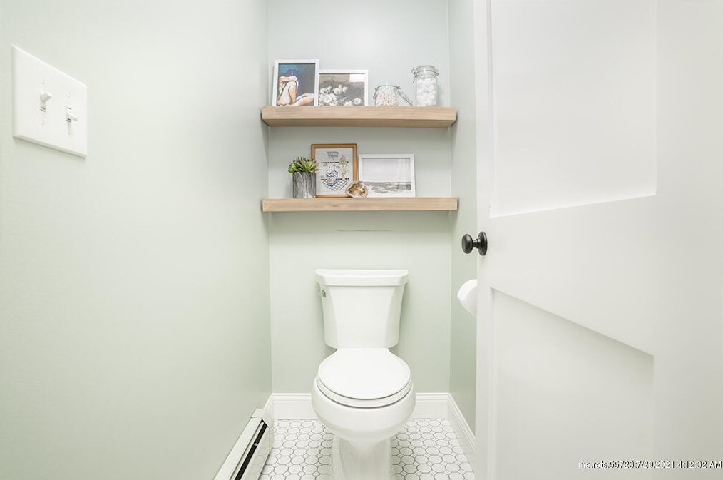 4 Alice St, Portland ME  04103-2212 exterior