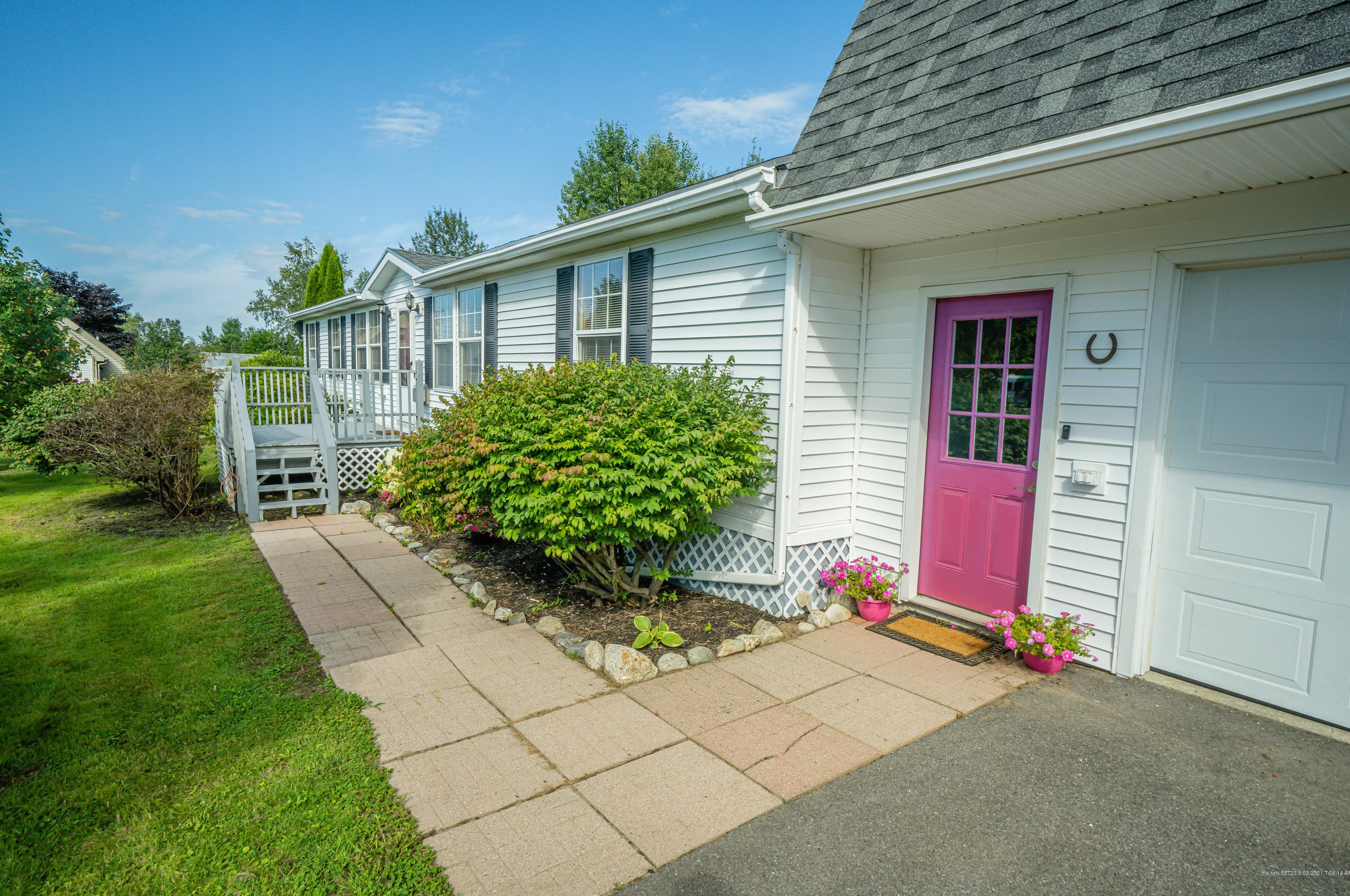 306 E Main St, Searsport, ME 04974