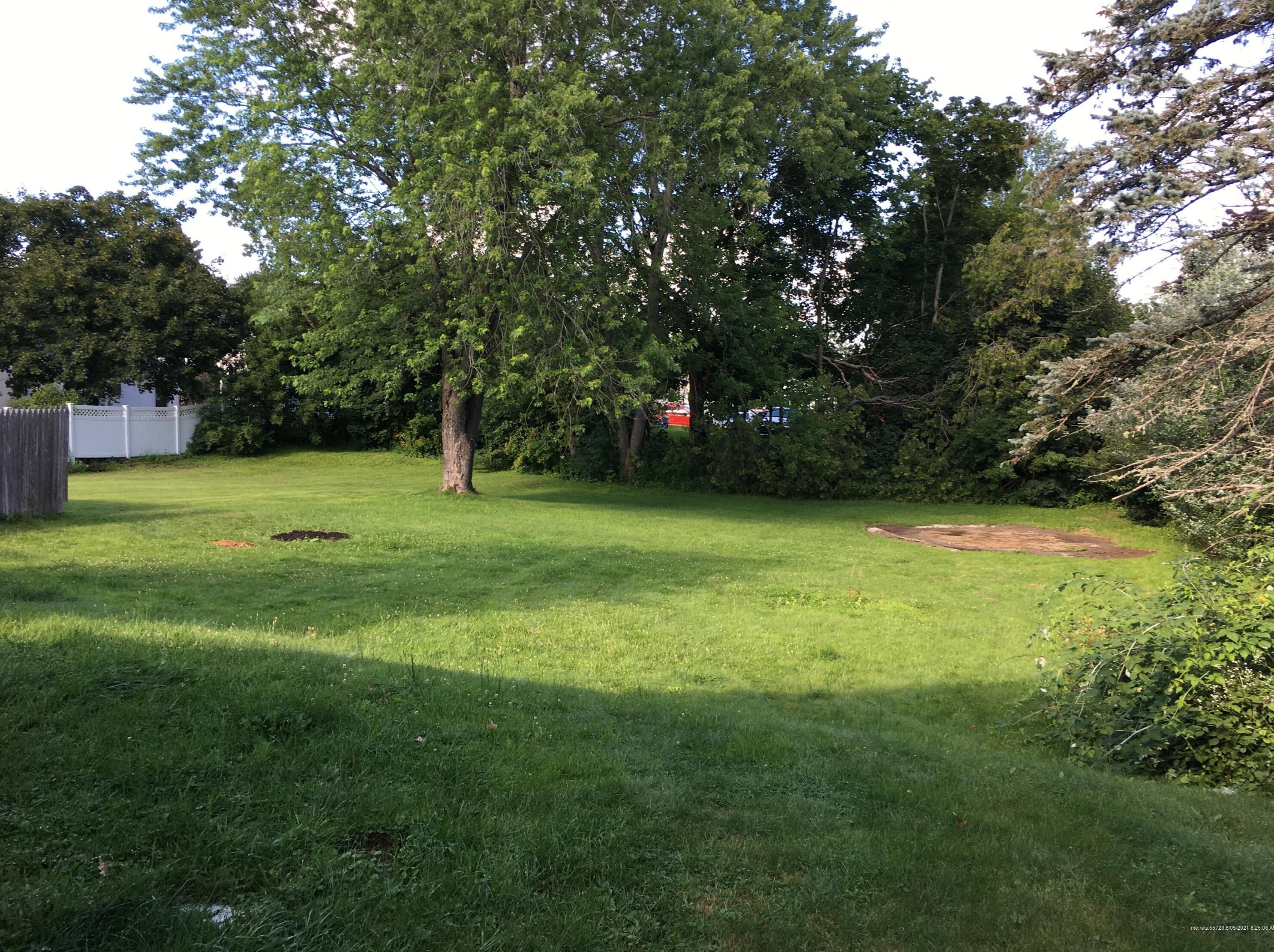 100 Holyoke St, Brewer, ME 04412