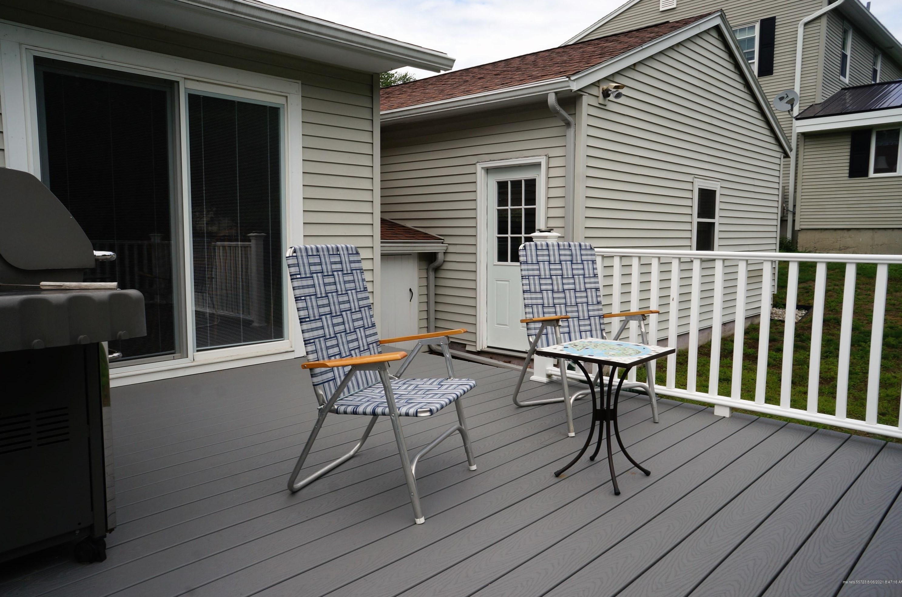 80 Primrose Ln, Portland ME  04103-1615 exterior