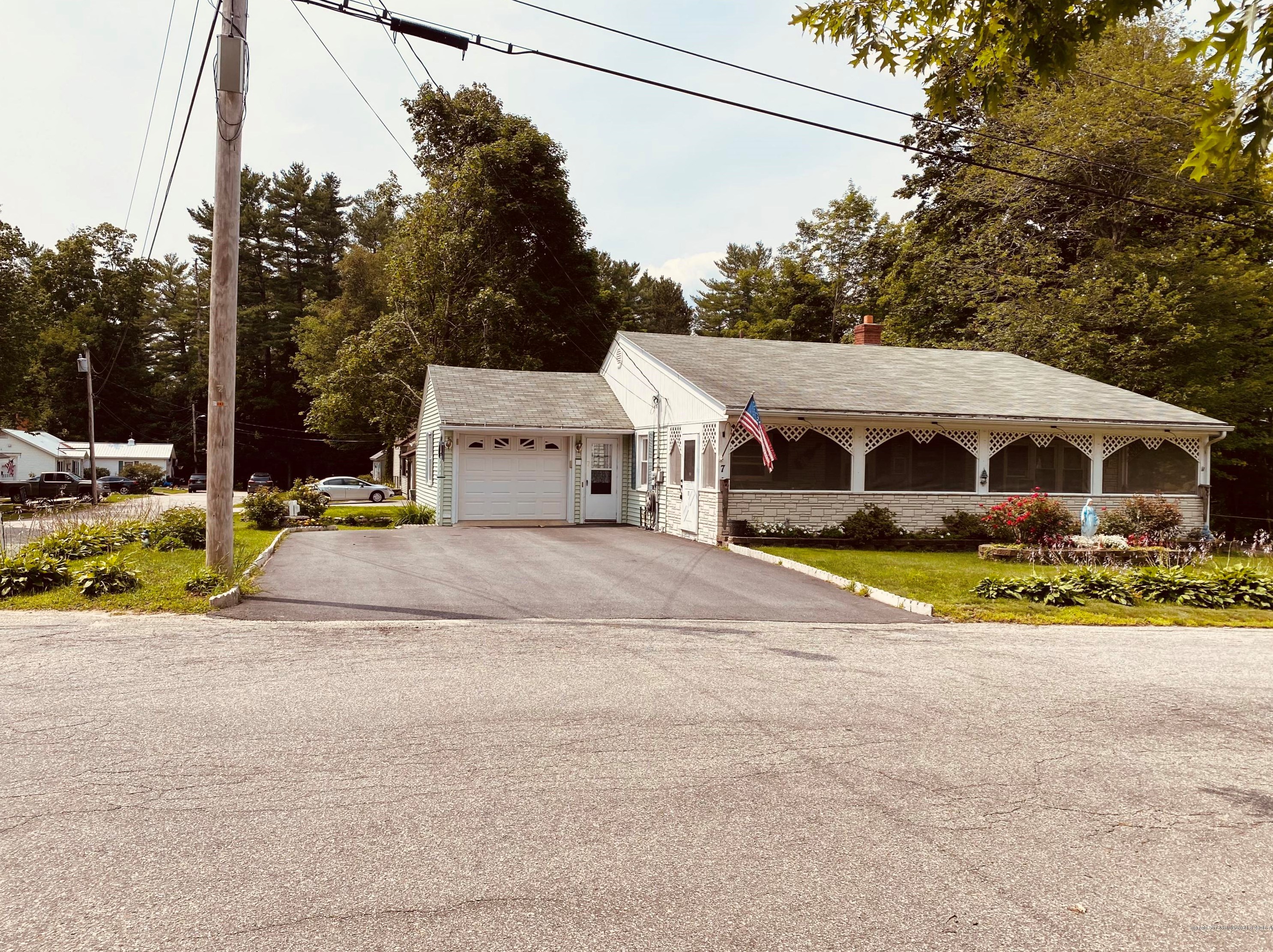 7 Hillcrest Rd, Livermore Falls, ME 04254