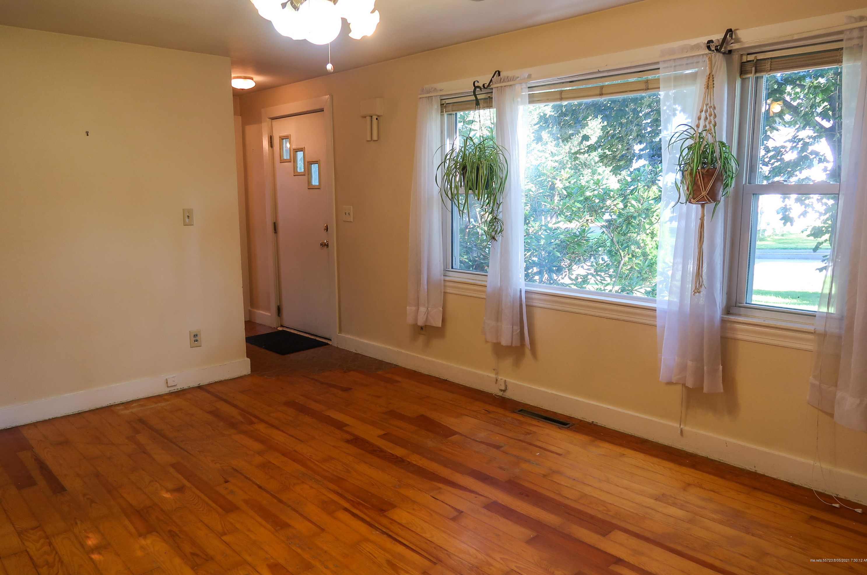 60 School St, Augusta, ME 04330