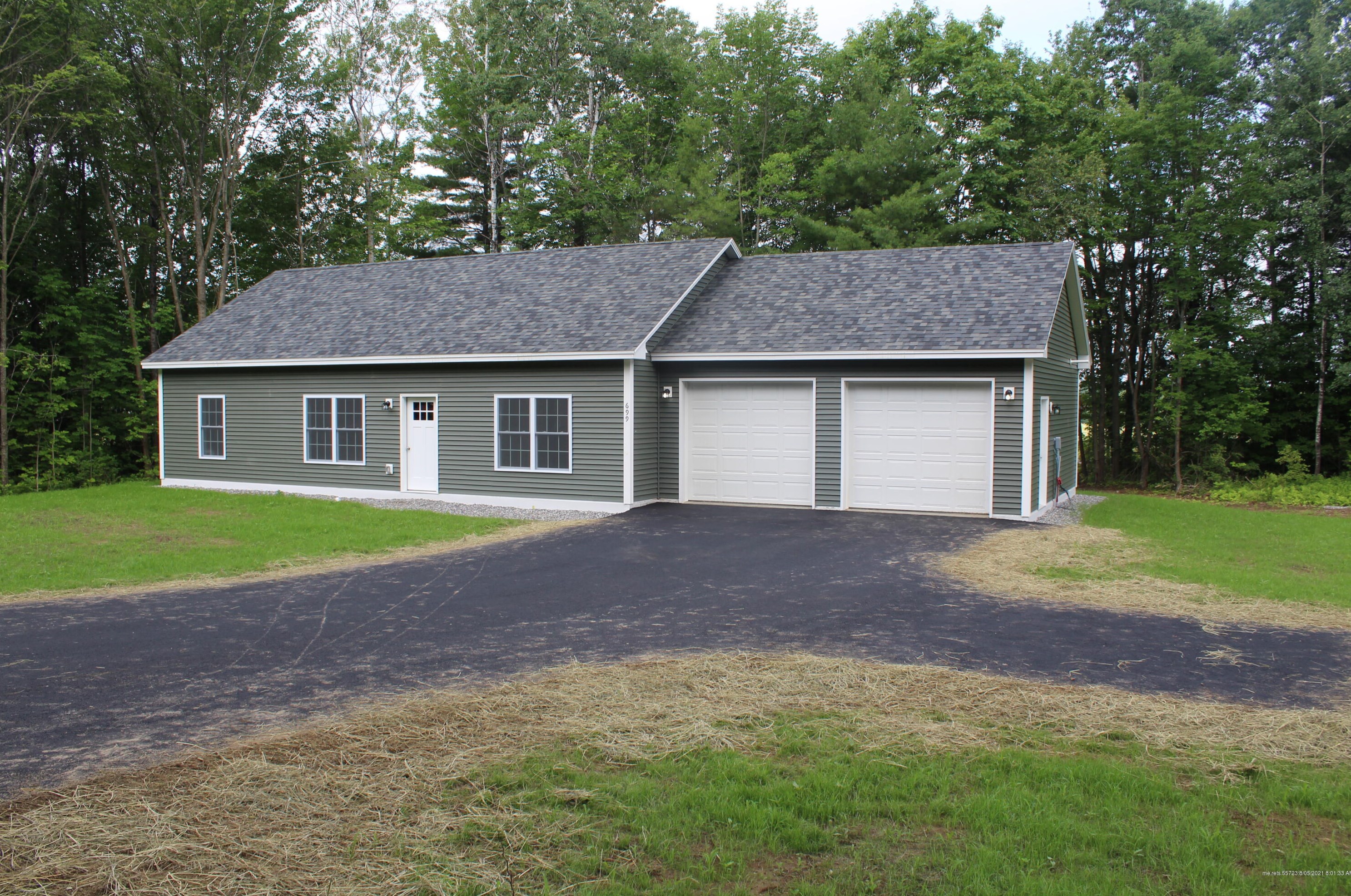 8 Ann St, Lewiston, ME 04240