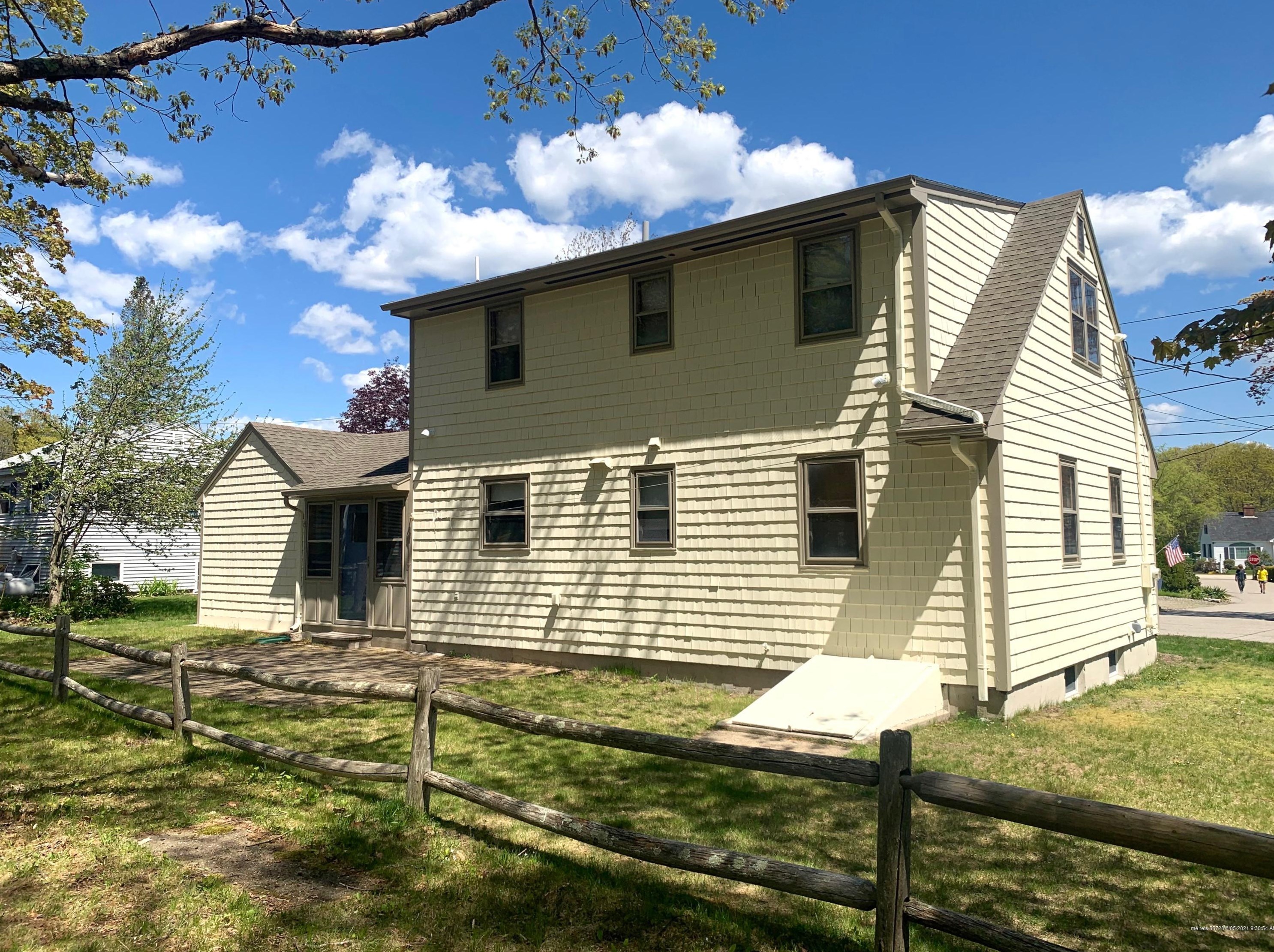 24 Riverbank Rd, Ogunquit, ME 03907 exterior