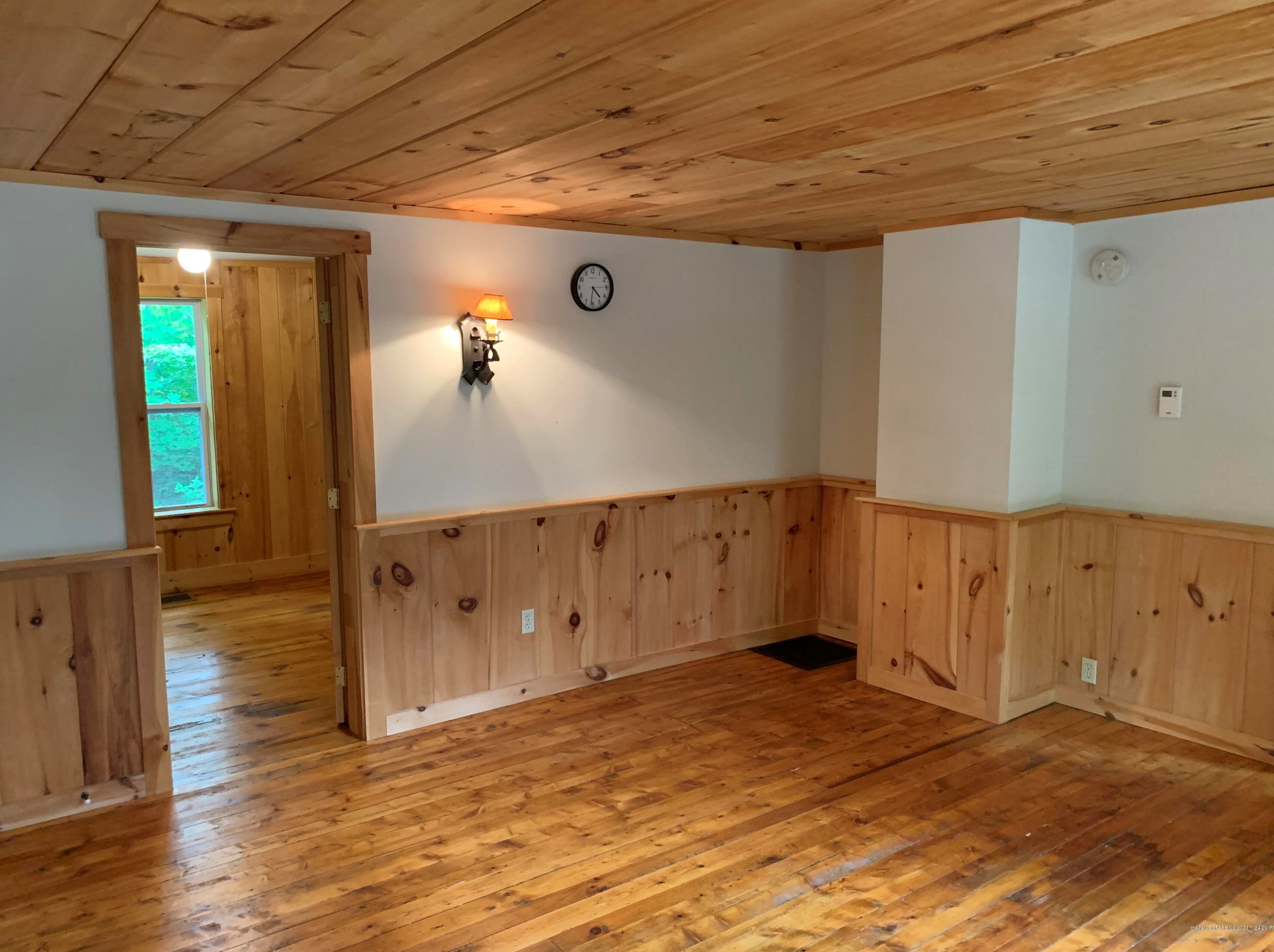 28 Winter St, Madison ME  04950-1414 exterior