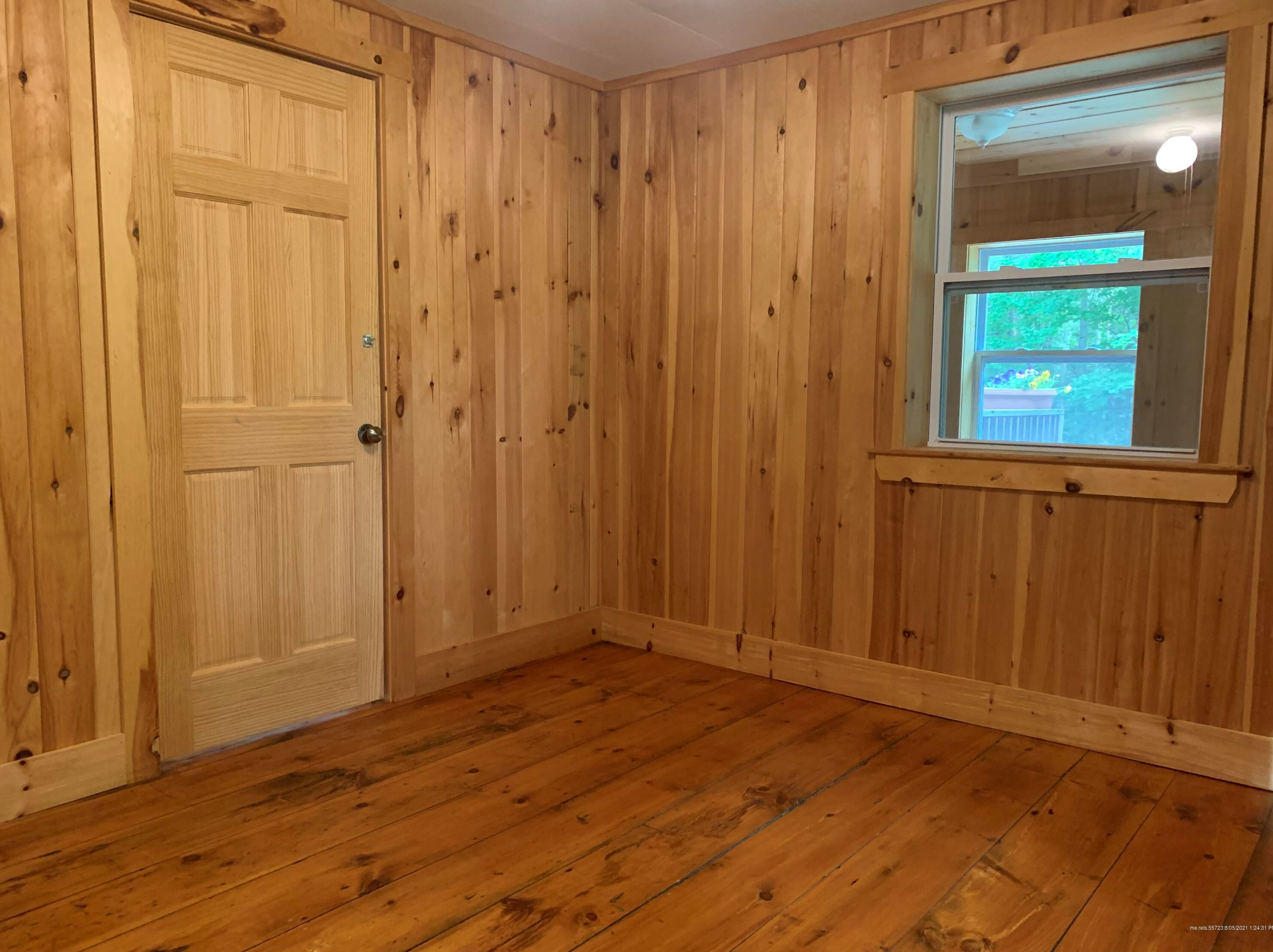 28 Winter St, Madison ME  04950-1414 exterior