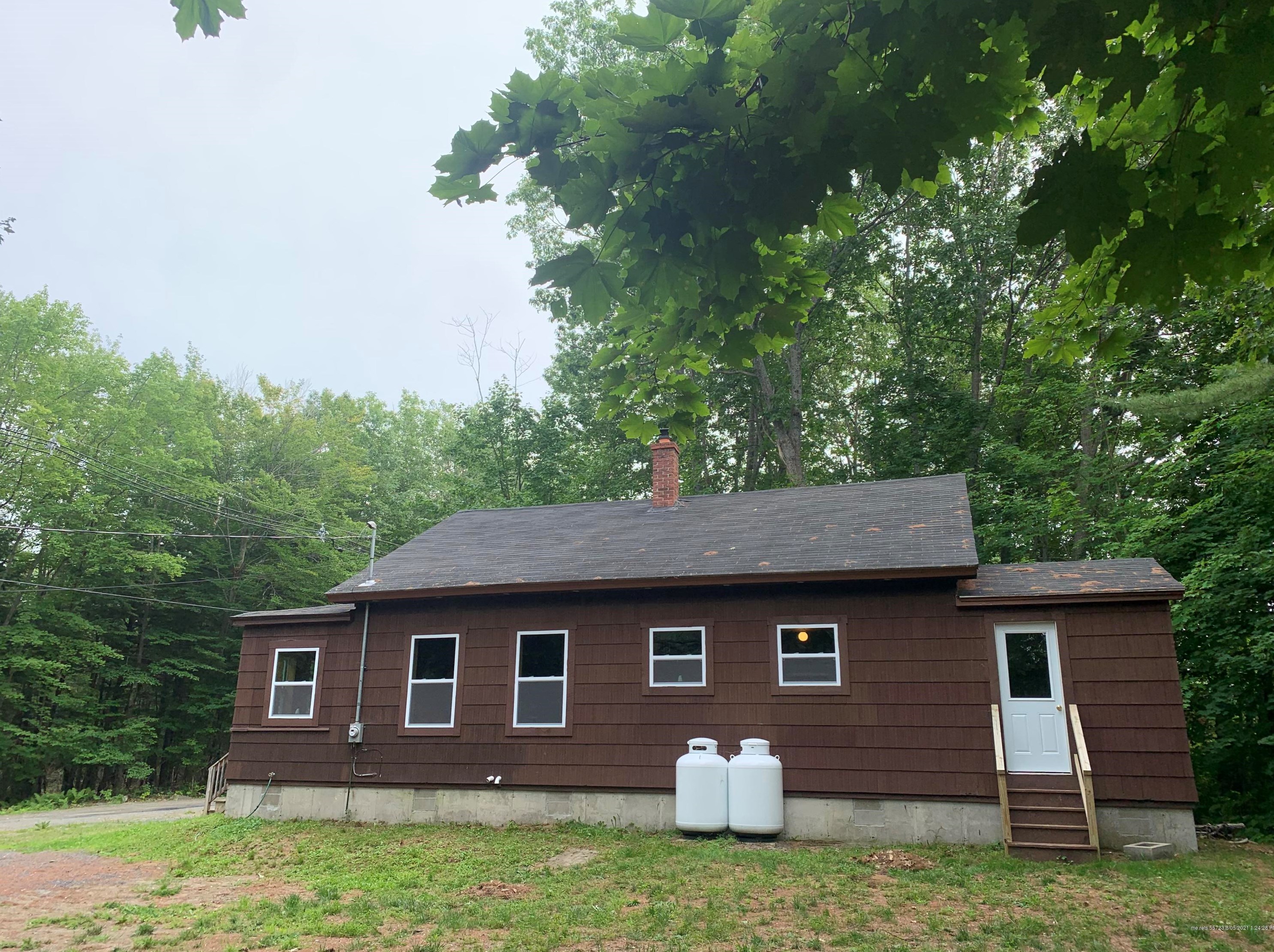 28 Winter St, Madison ME  04950-1414 exterior