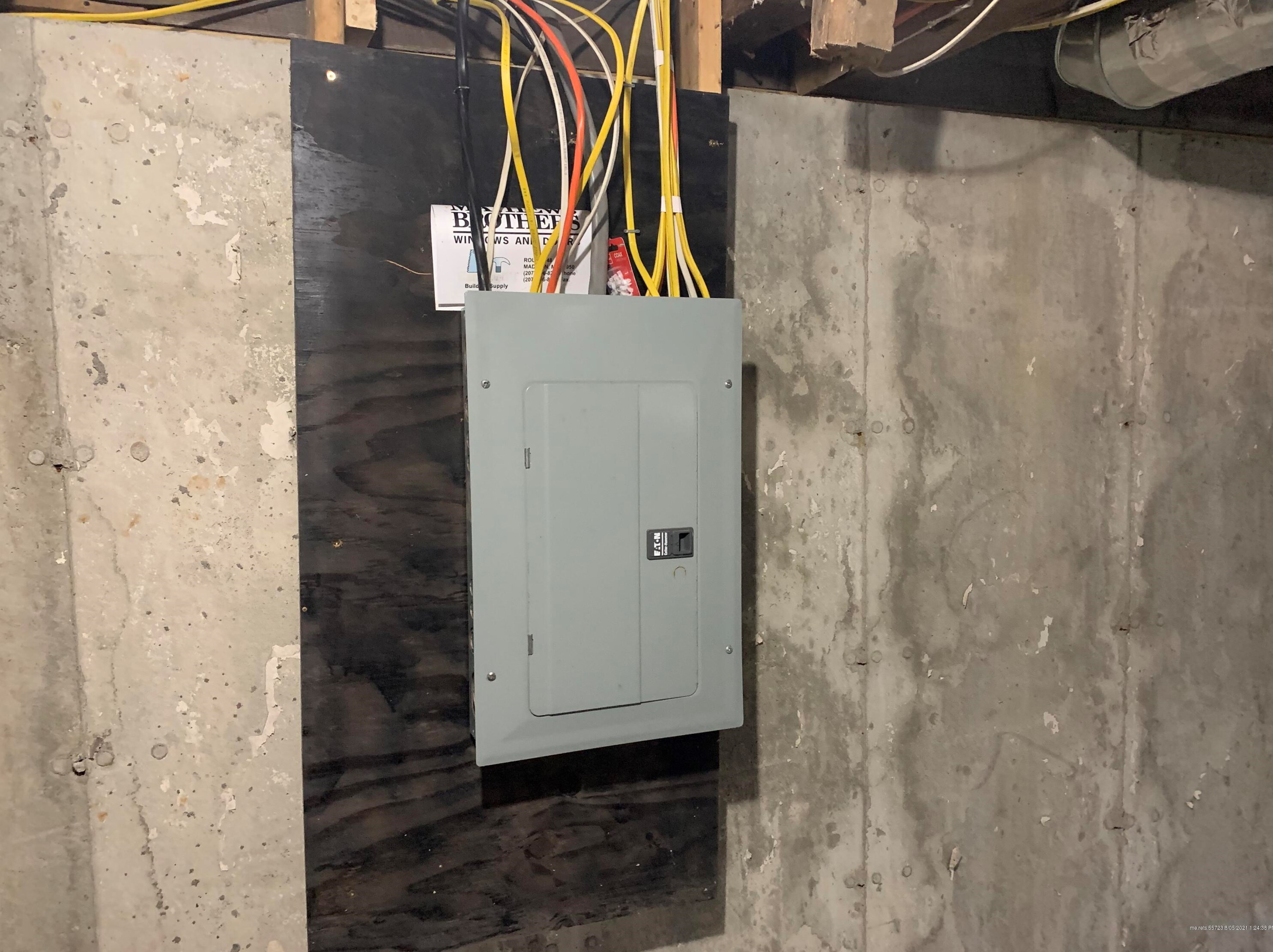 28 Winter St, Madison ME  04950-1414 exterior