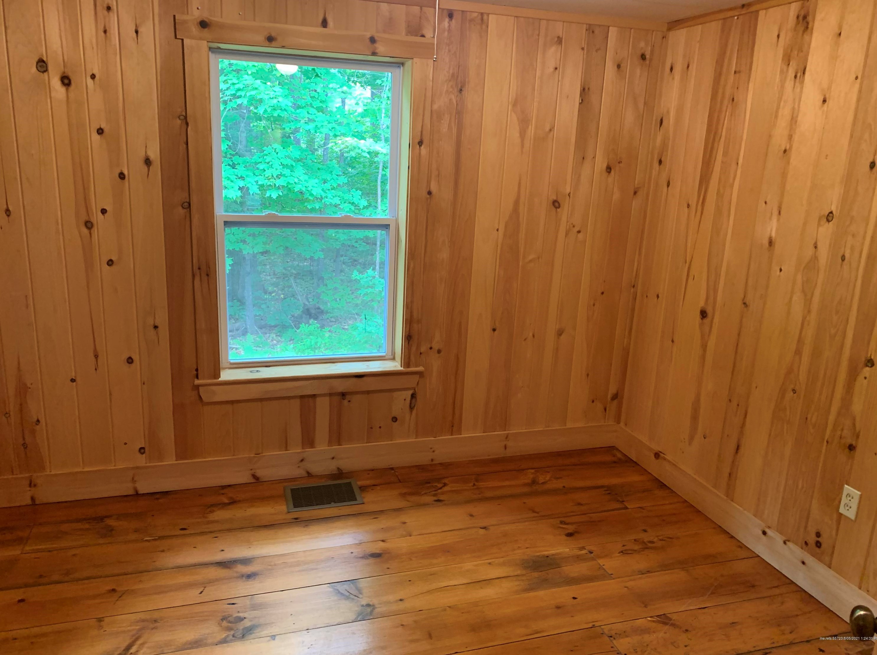 28 Winter St, Madison ME  04950-1414 exterior