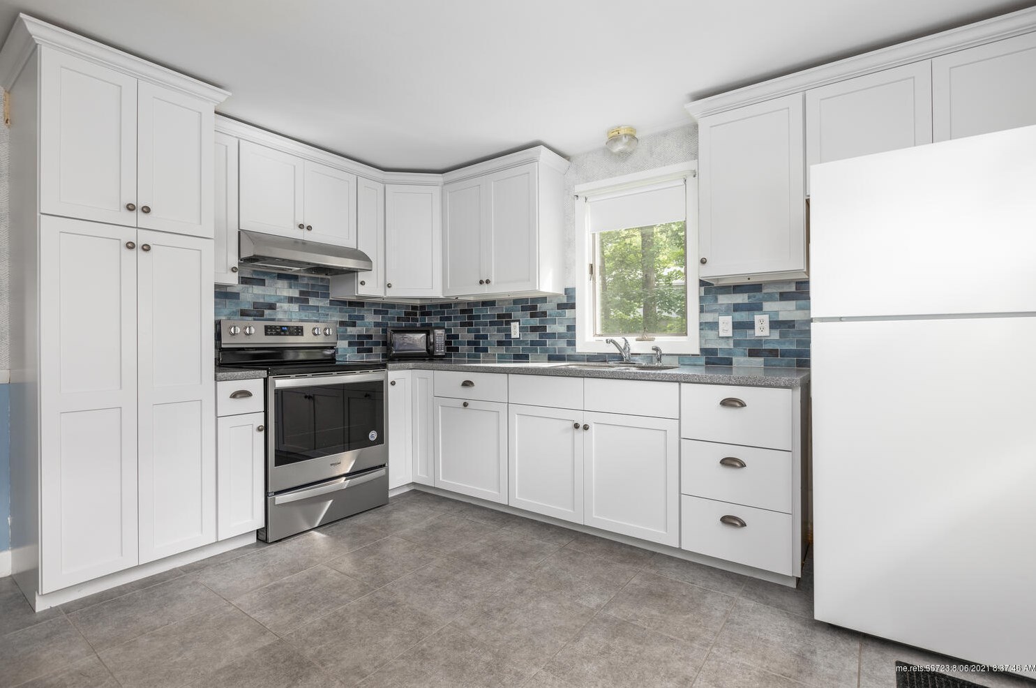104 Summit Park Ave, Portland, ME 04103-2820